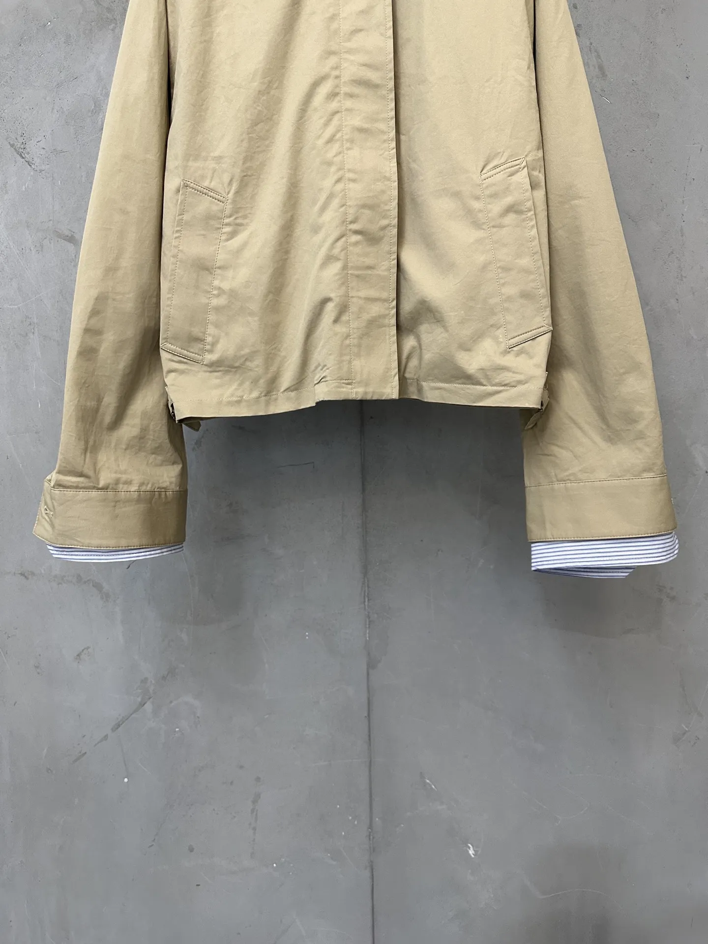 Layered-Effect Cropped Boxy Jacket D37024449 — view 4