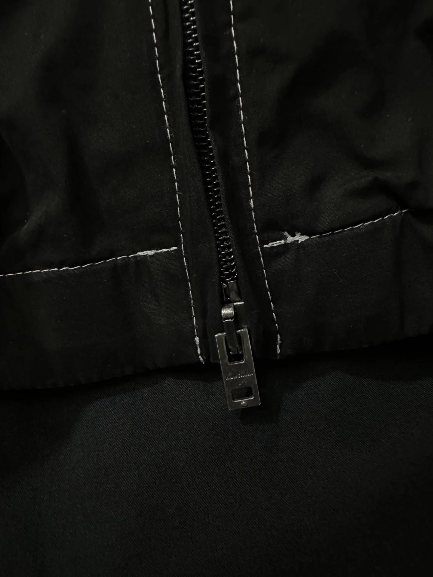 Contrast-Stitch Hooded Nylon Windbreaker D37021812 — view 11