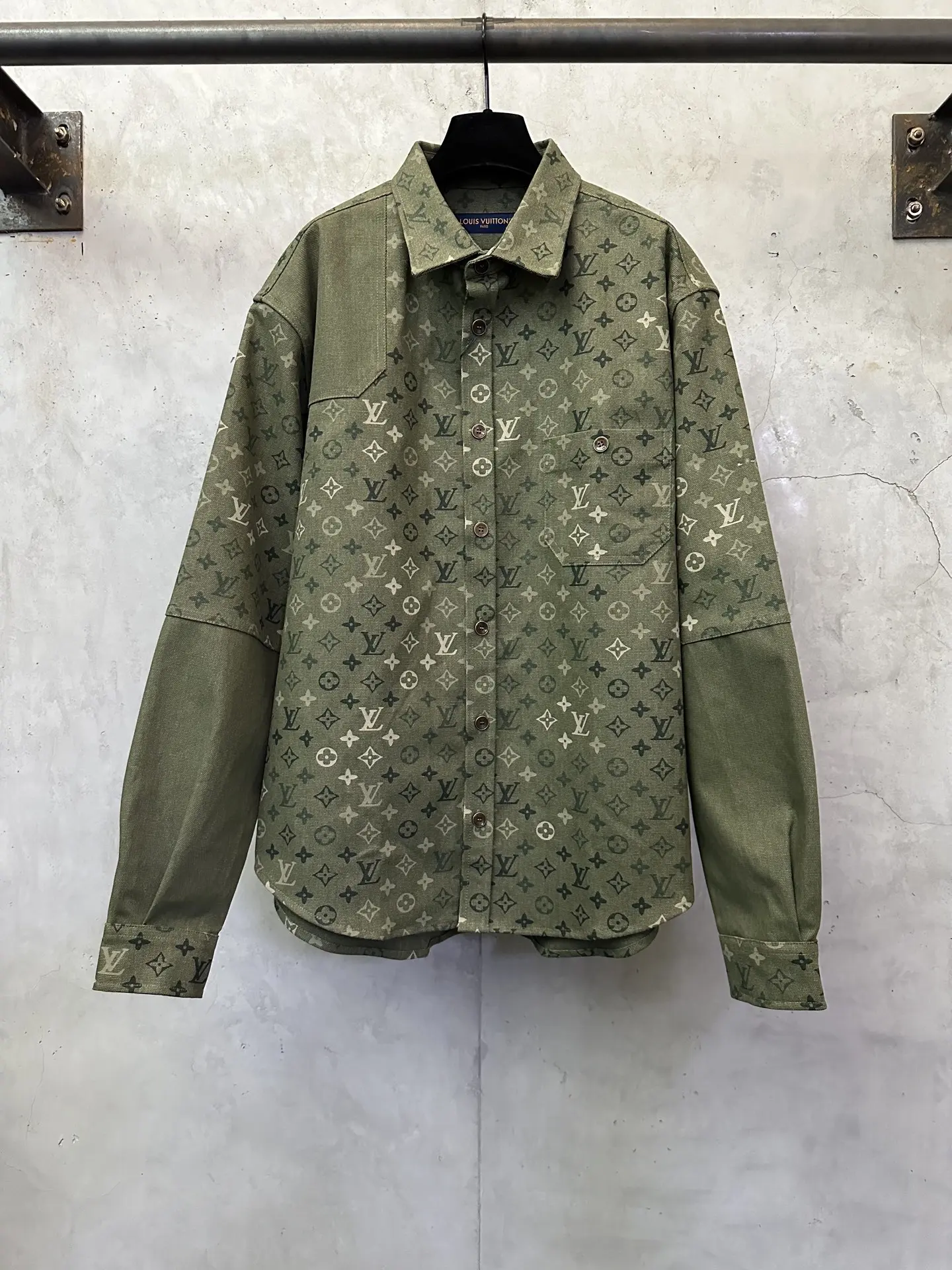 Monogram Print Workwear Overshirt D37025028