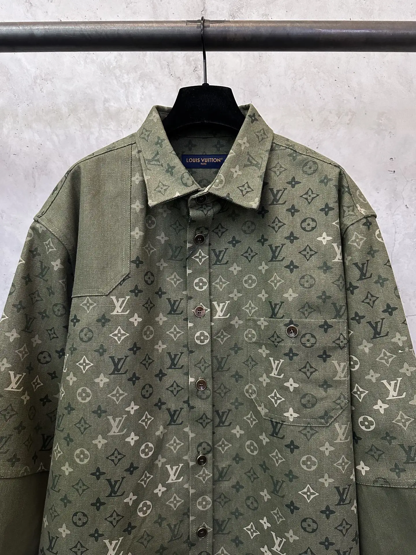 Monogram Print Workwear Overshirt D37025028 — view 3