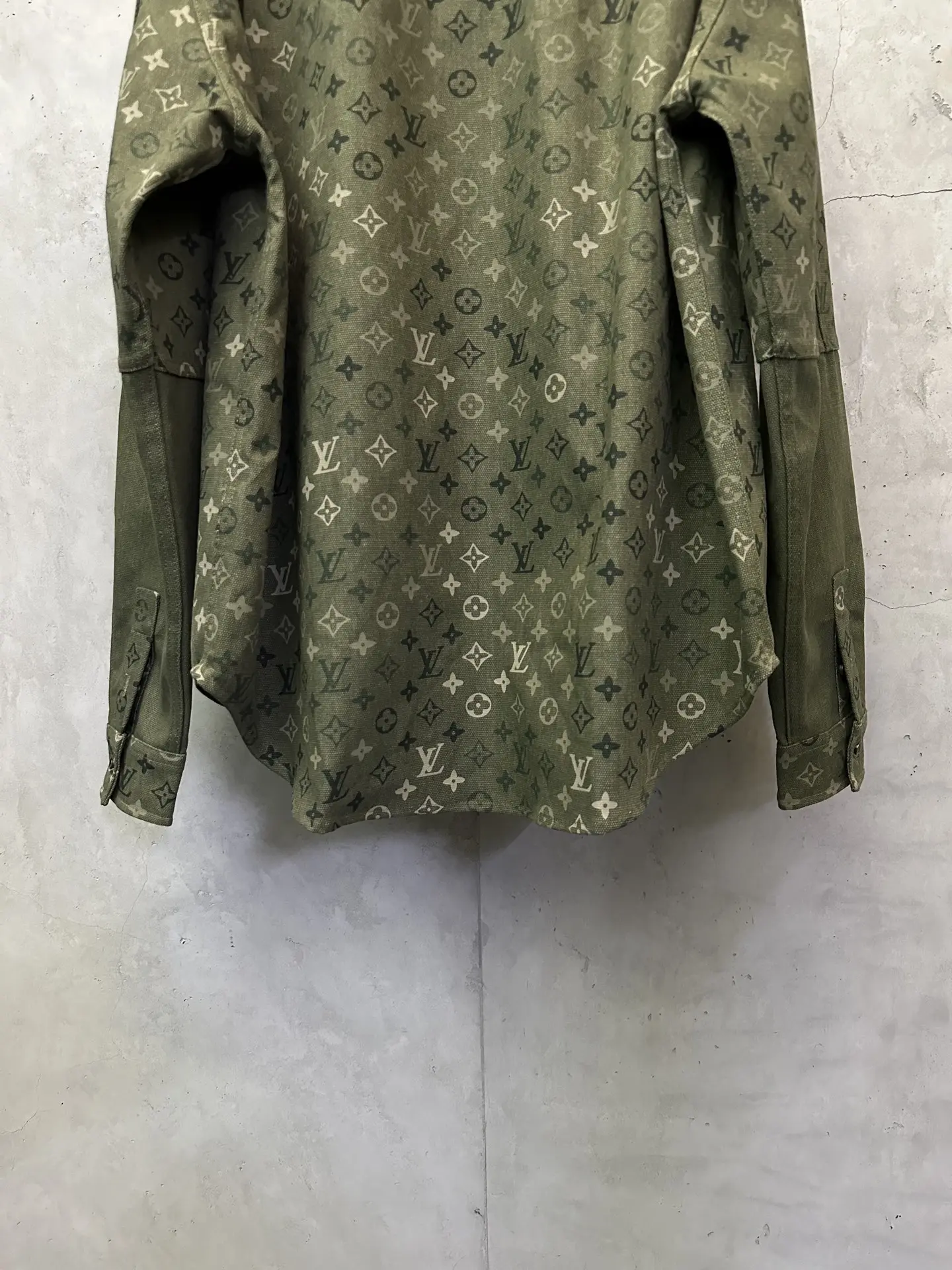 Monogram Print Workwear Overshirt D37025028 — view 6