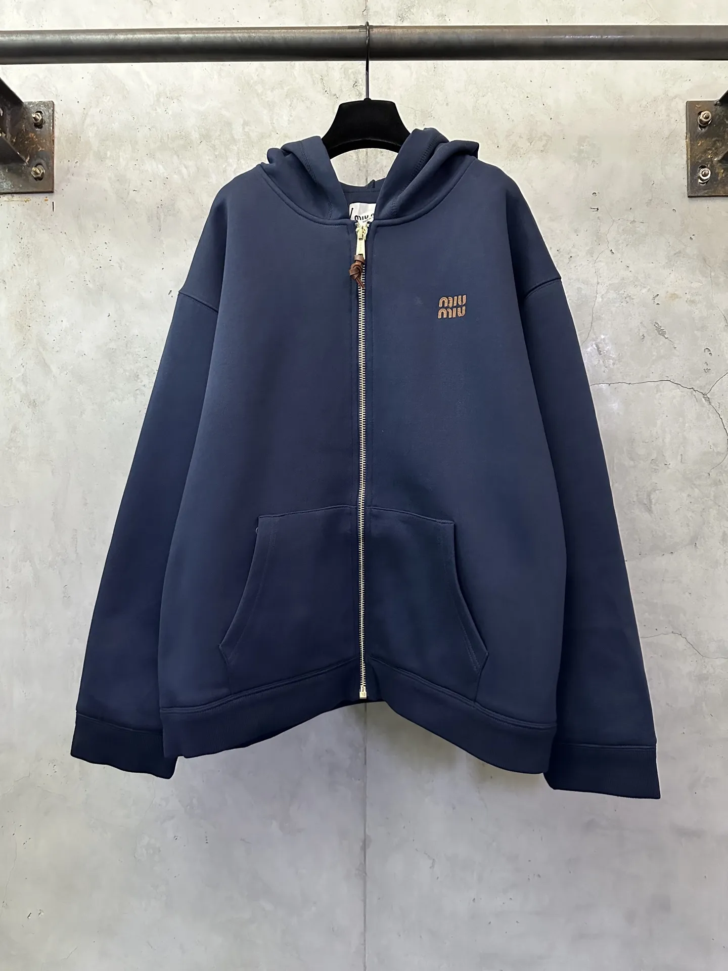 Logo-Embroidered Zip-Up Hoodie D37024407