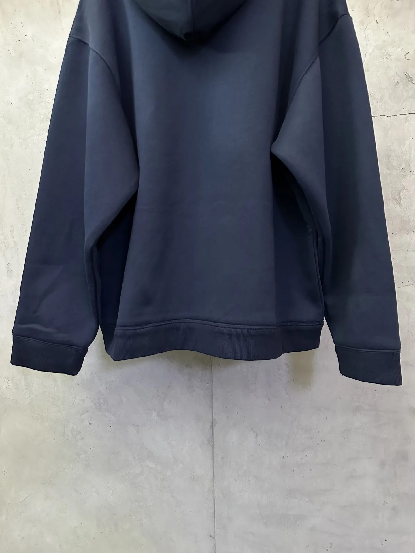 Logo-Embroidered Zip-Up Hoodie D37024407 — view 6