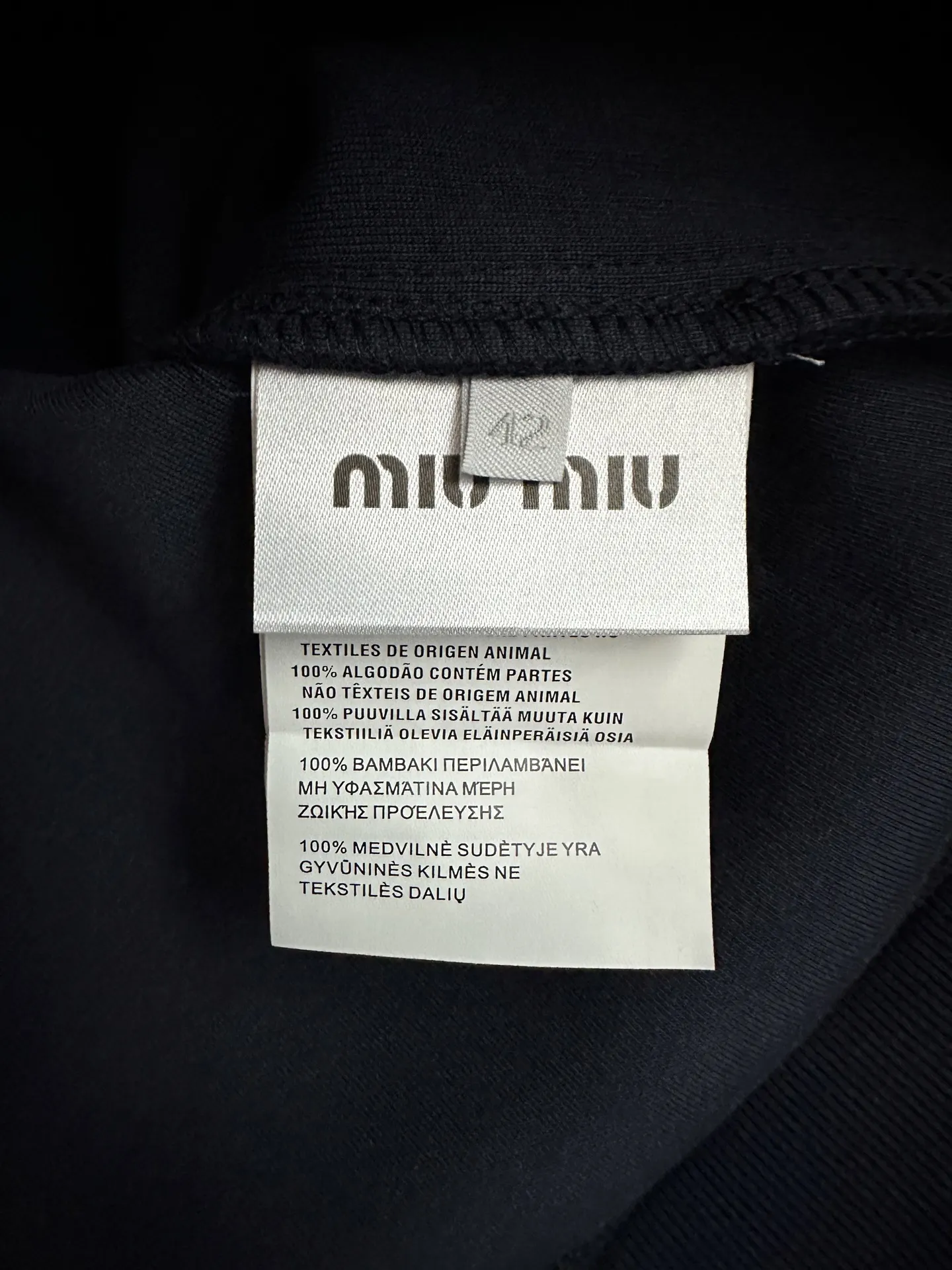 Logo-Embroidered Zip-Up Hoodie D37024407 — view 9