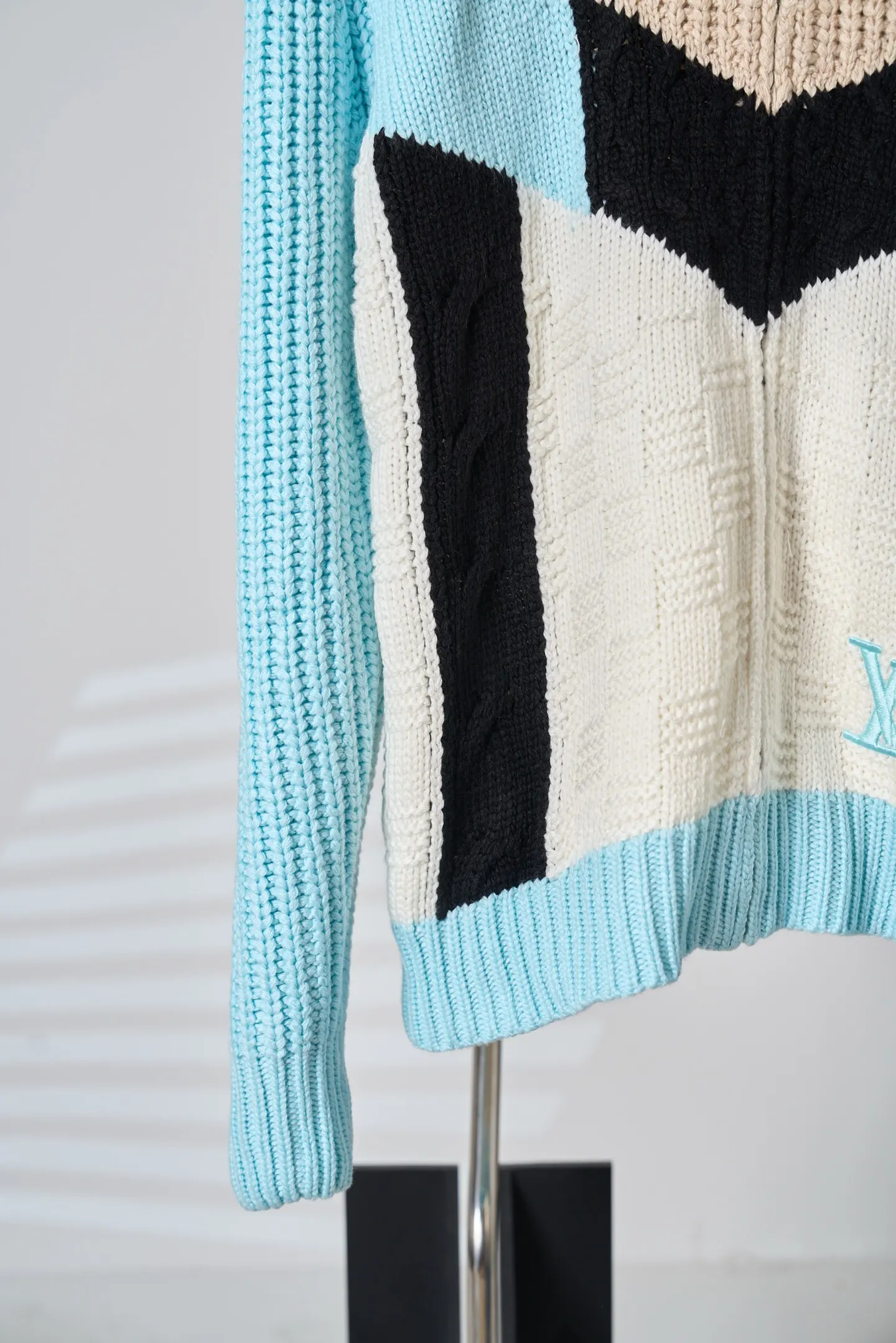 Color-Block Logo Embroidery Zip-Up Knit Jacket D37520414 — view 8