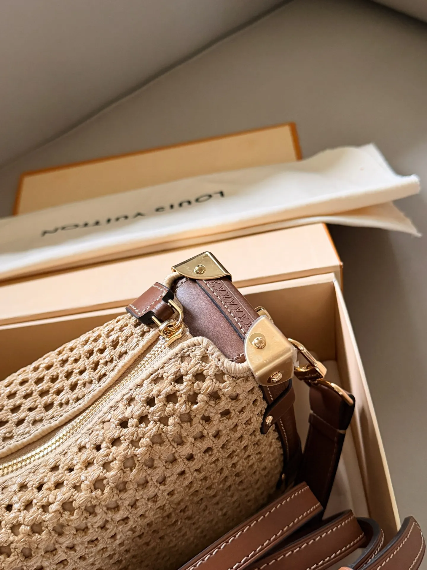 Trunkside Woven Shoulder Bag D37518118 — view 7
