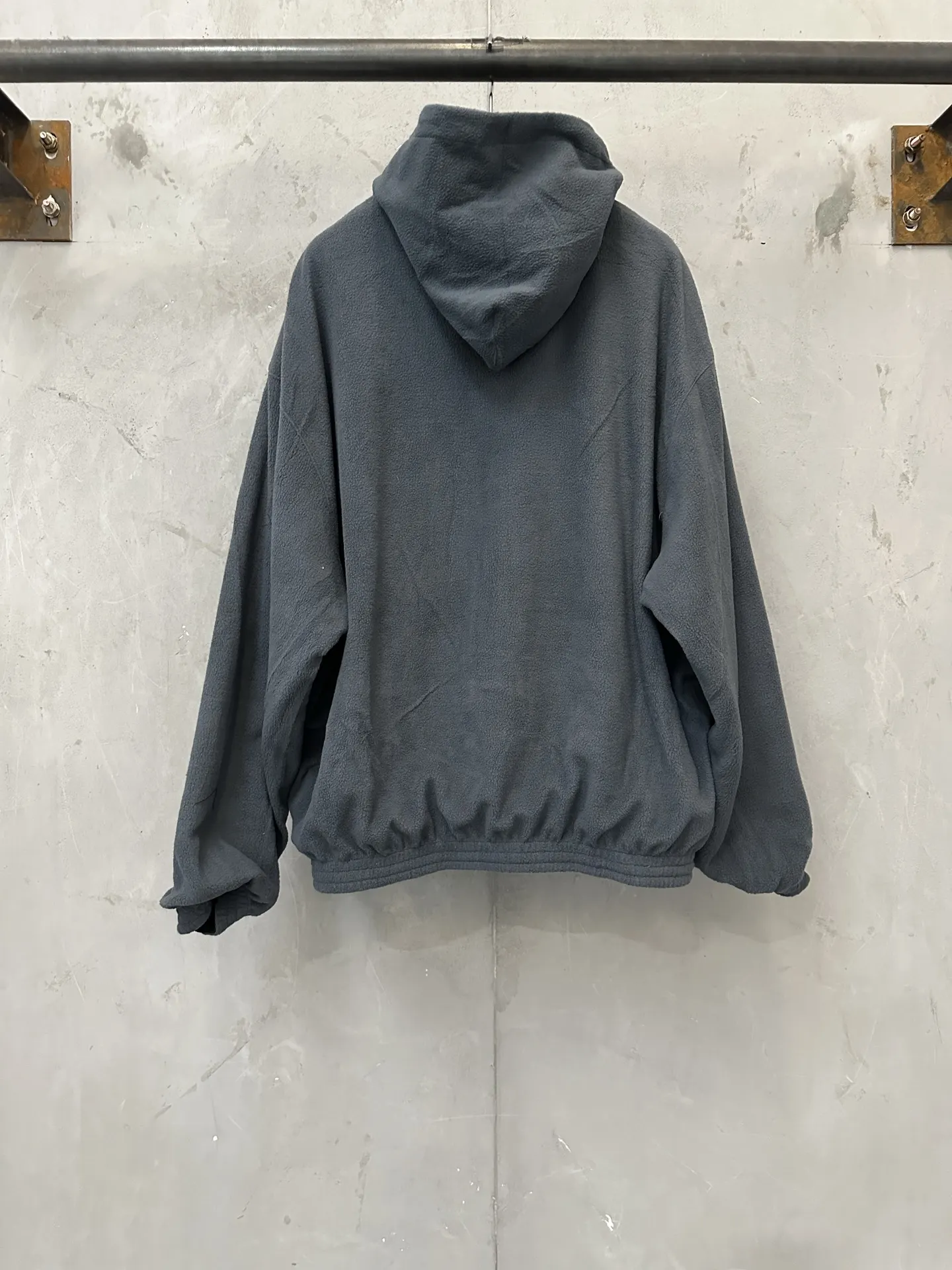Reversible Logo-Embroidered Hooded Jacket D38023553 — view 4