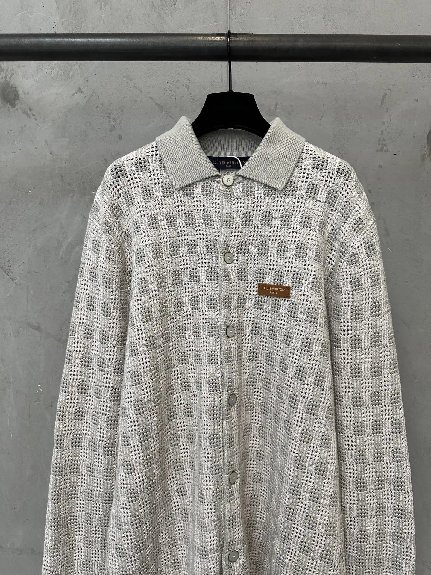 Textured Jacquard Wool-Blend Cardigan D38023520 — view 3