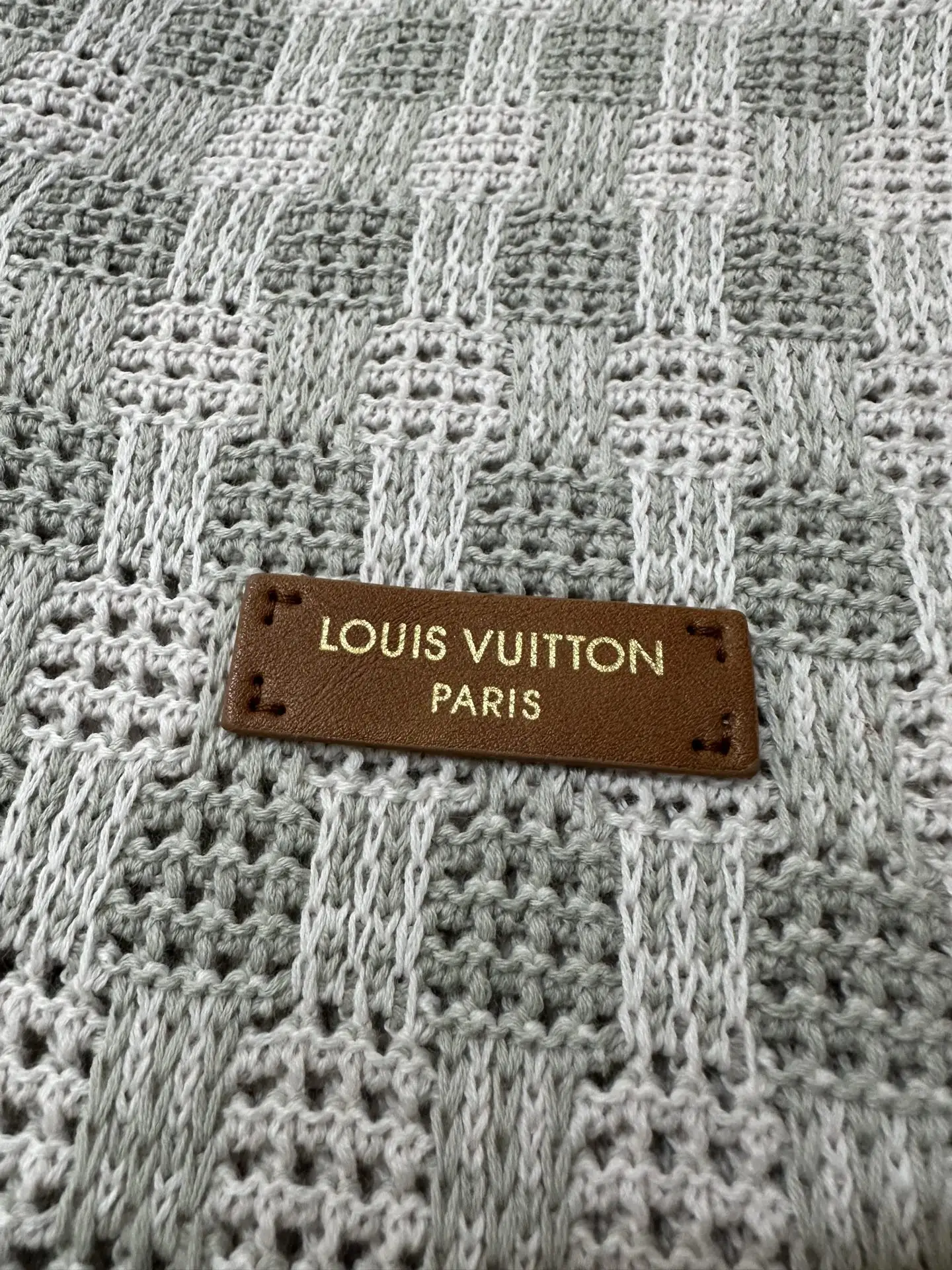 Textured Jacquard Wool-Blend Cardigan D38023520 — view 7