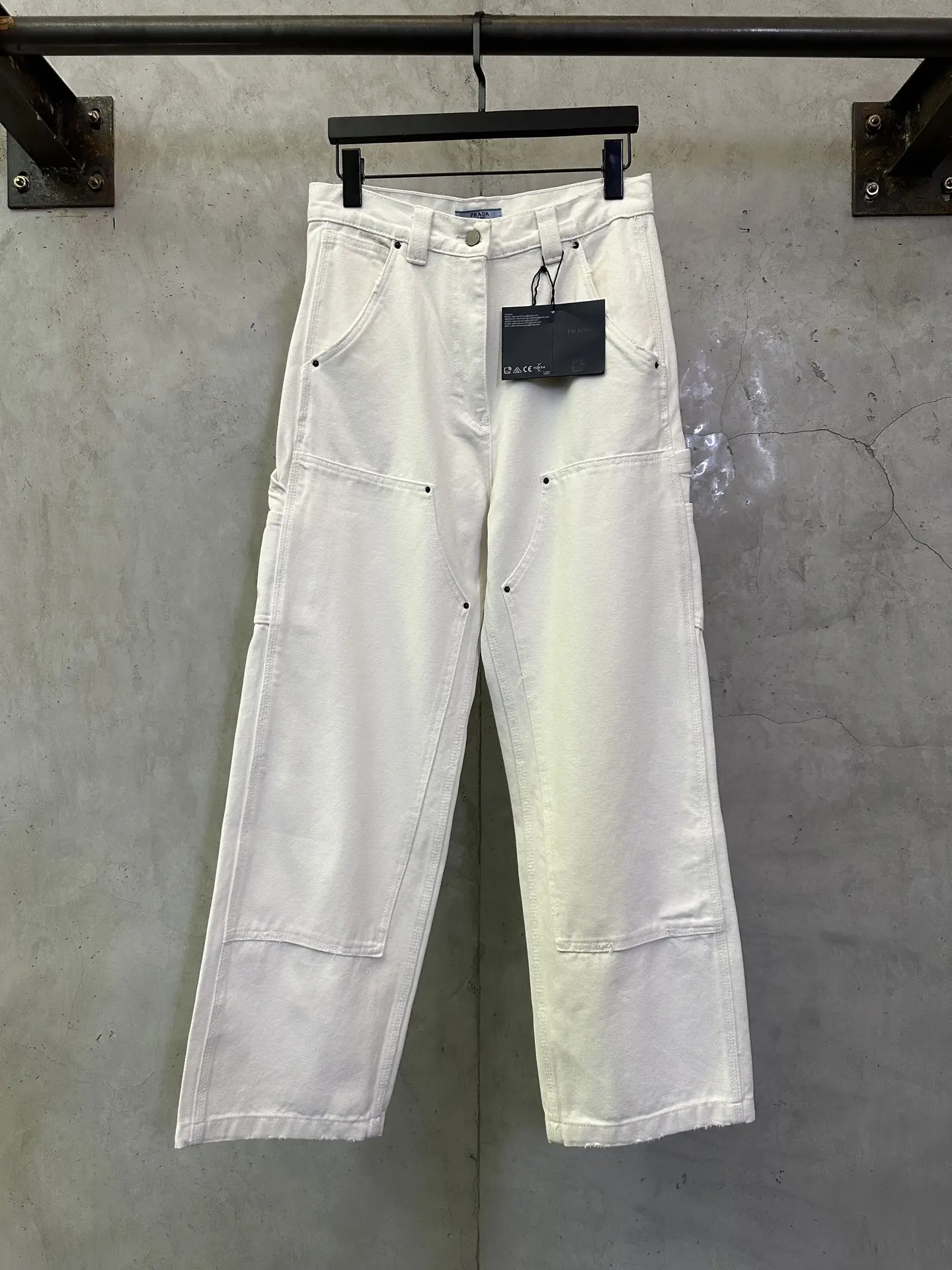 Logo-Patch Straight-Leg Carpenter Jeans D38012812