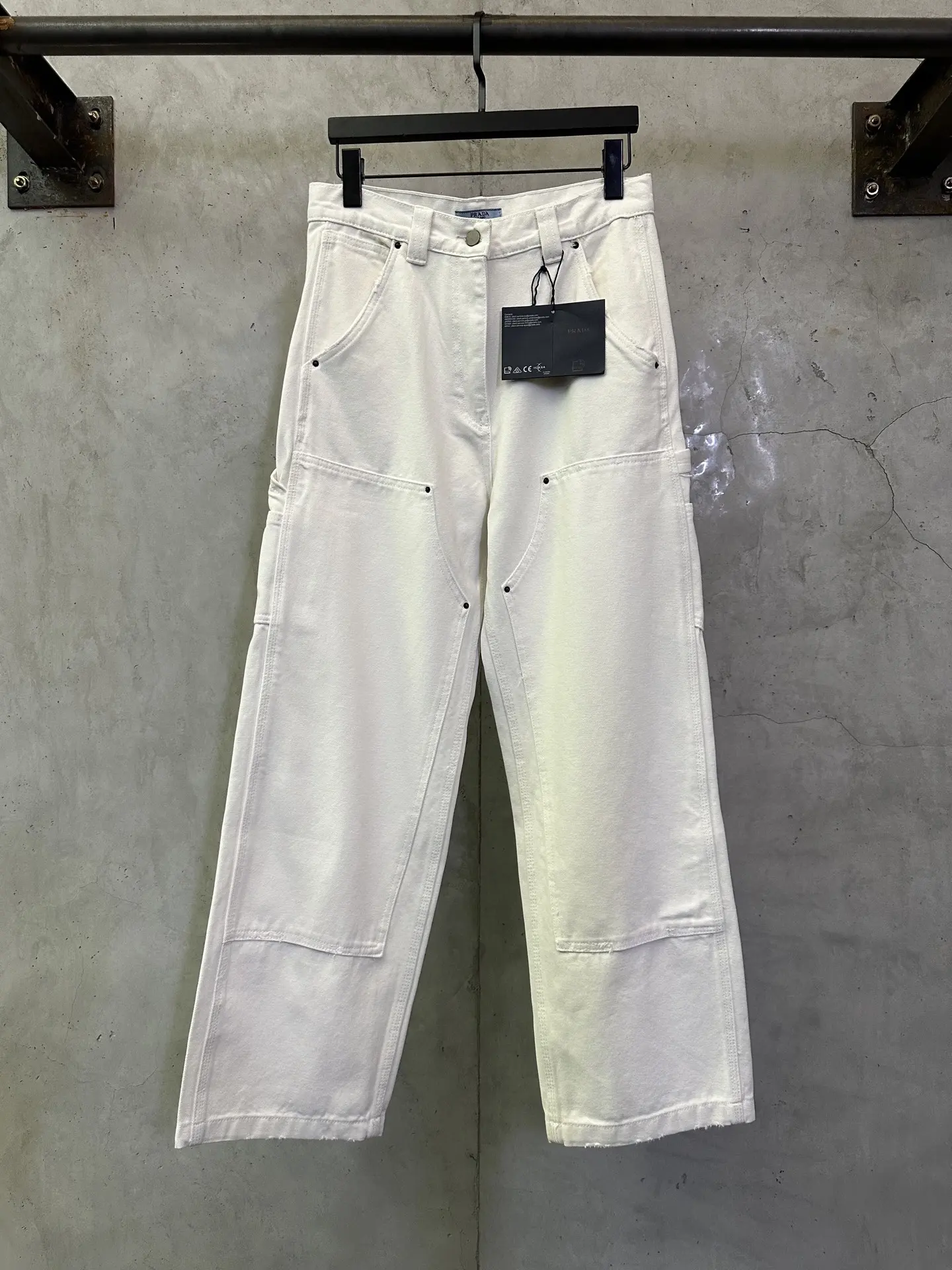 Logo-Patch Straight-Leg Carpenter Jeans D38012812