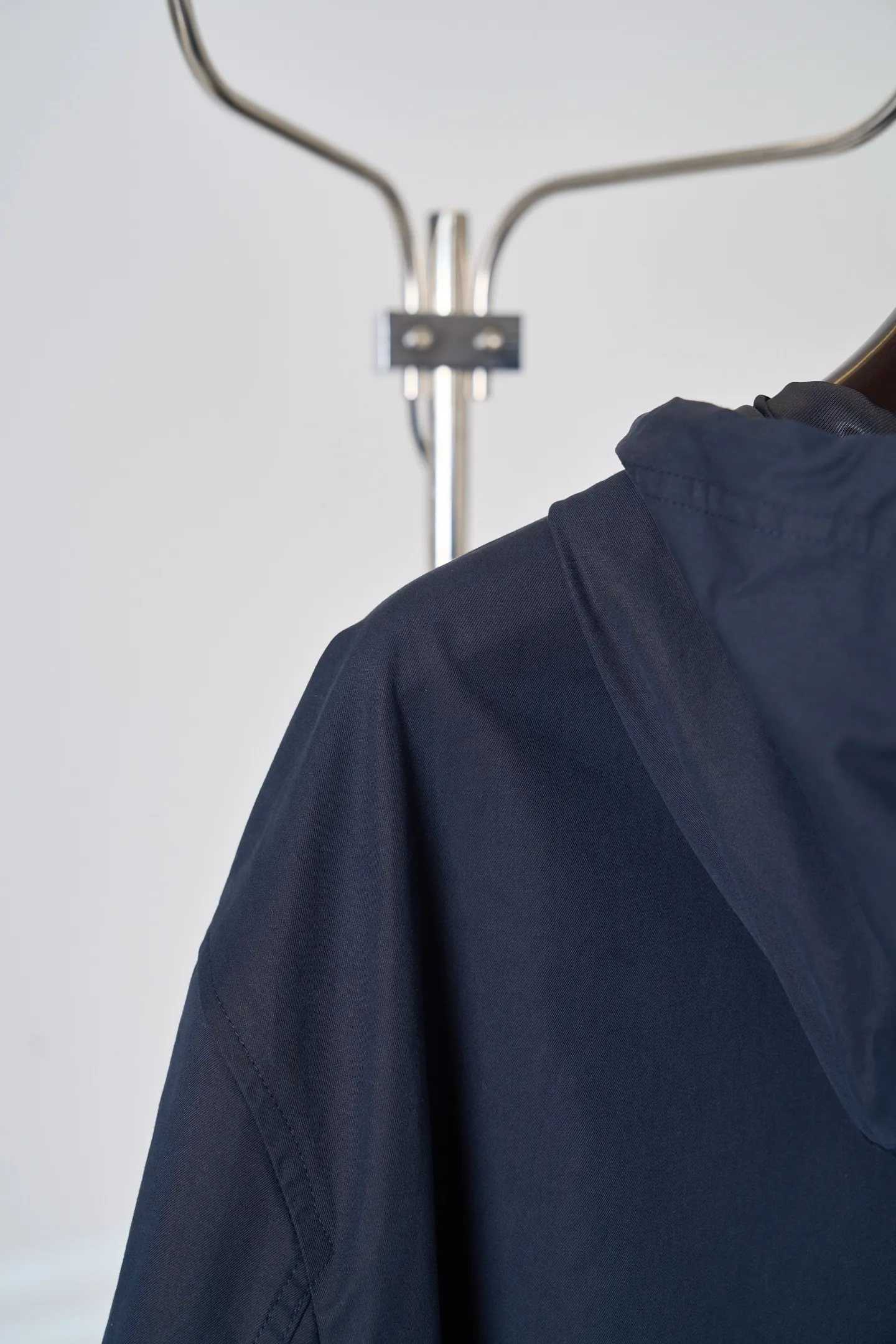 Medaillon Embroidered Hooded Gabardine Jacket D38020410 — view 15