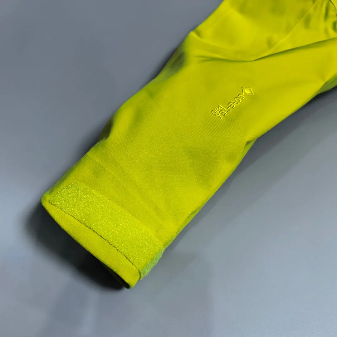 Alpha SV GORE-TEX Pro Hardshell Jacket D38020265 — view 5