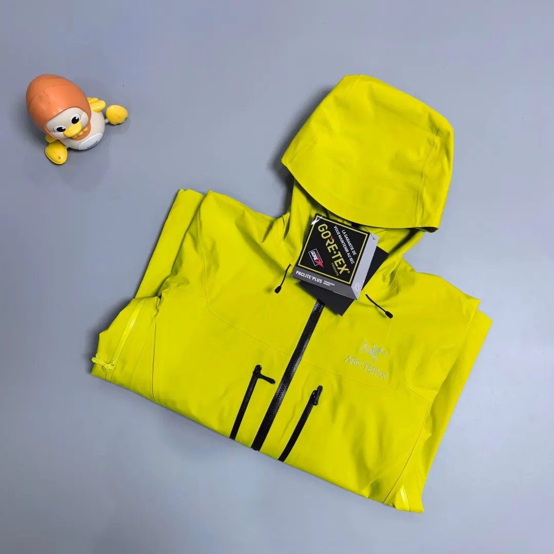 Alpha SV GORE-TEX Pro Hardshell Jacket D38020265 — view 14