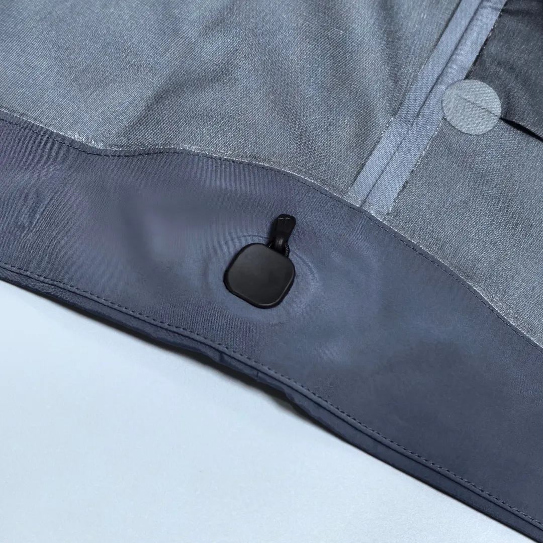 Alpha SV GORE-TEX Pro Hooded Shell Jacket D38020262 — view 12