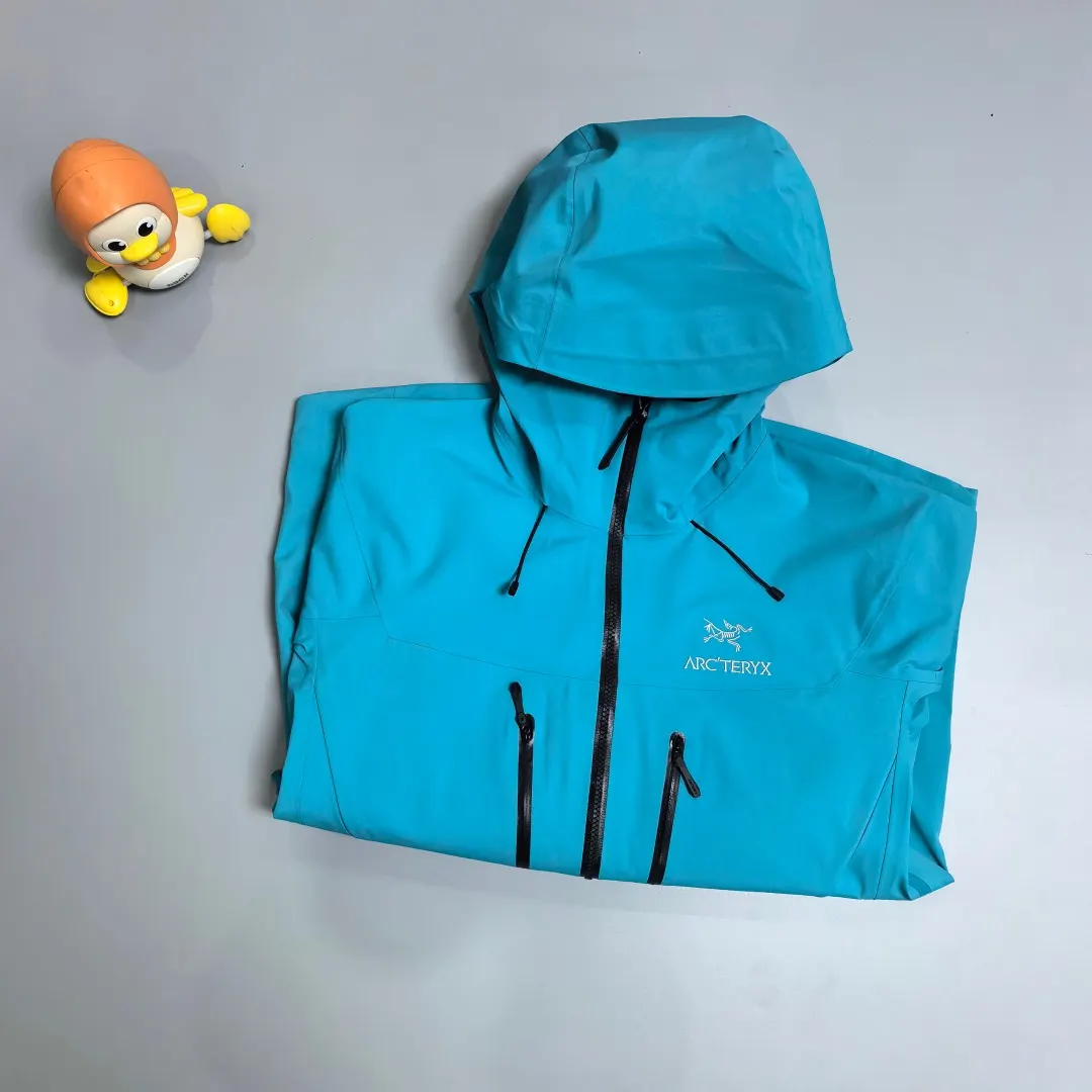 Alpha SV GORE-TEX Pro Hardshell Jacket D38020266 — view 14