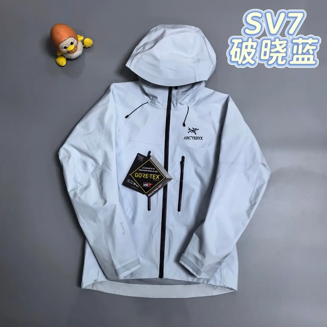 Alpha SV GORE-TEX Pro Hooded Shell Jacket D38020263