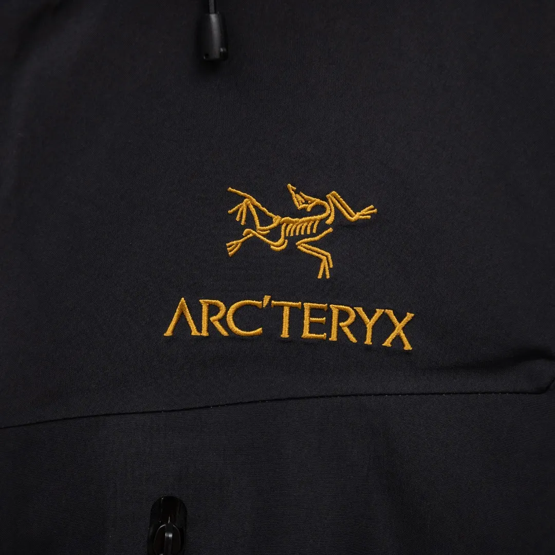 Alpha SV GORE-TEX Pro Hardshell Jacket D38024936 — view 5