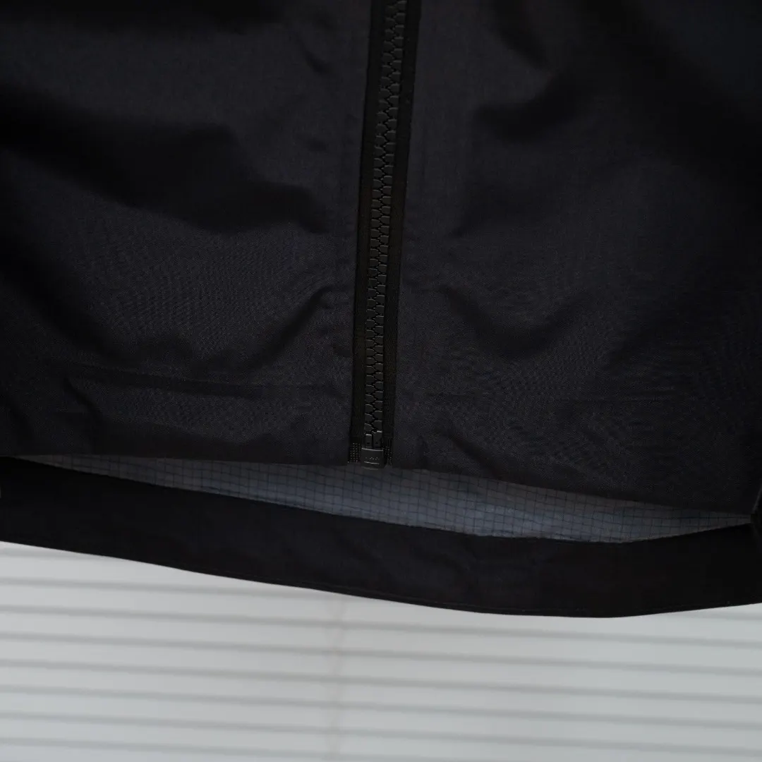Alpha SV GORE-TEX Pro Hardshell Jacket D38024936 — view 9