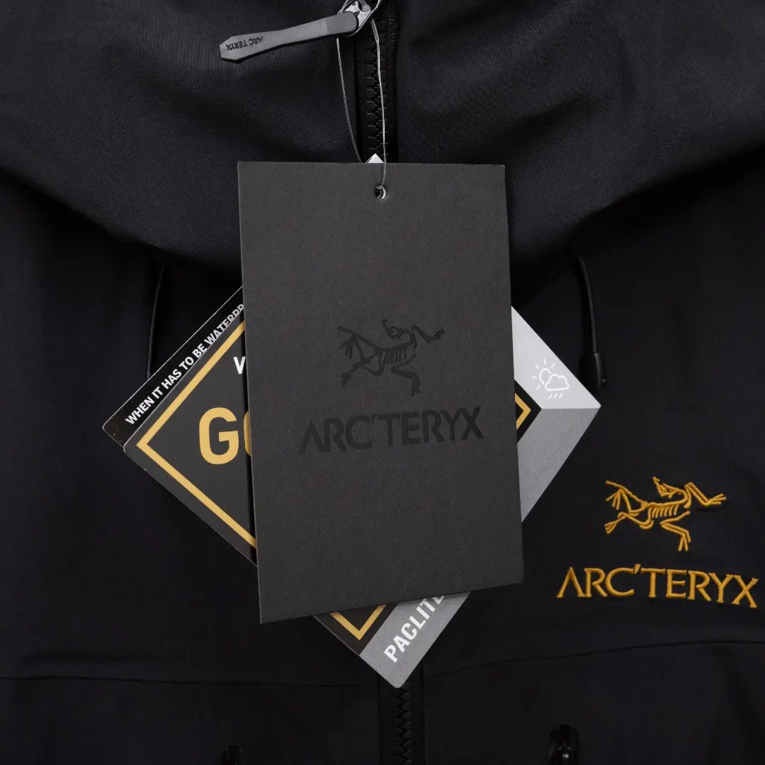 Alpha SV GORE-TEX Pro Hardshell Jacket D38024936 — view 13