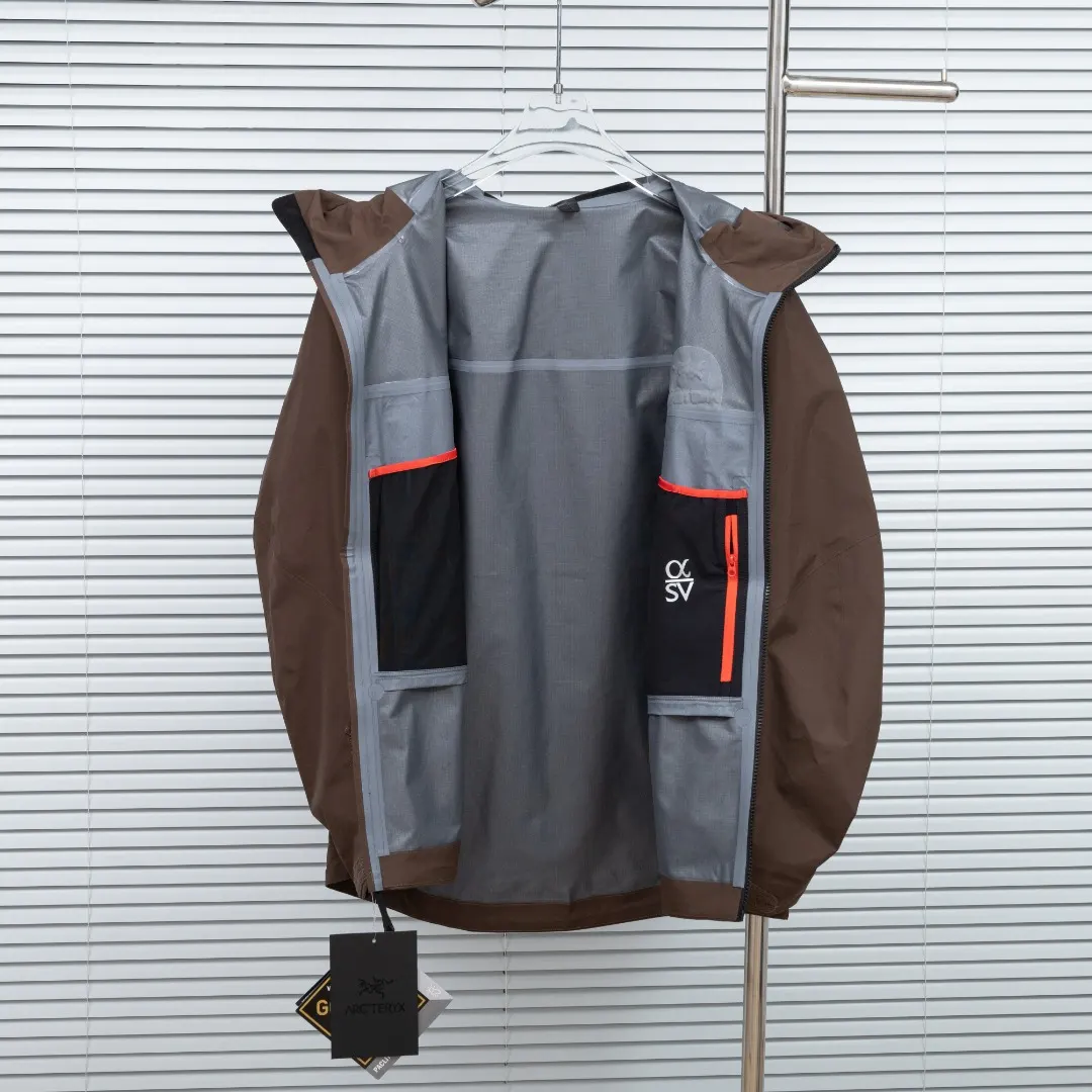 Alpha SV GORE-TEX Pro Hardshell Jacket D38024933 — view 3