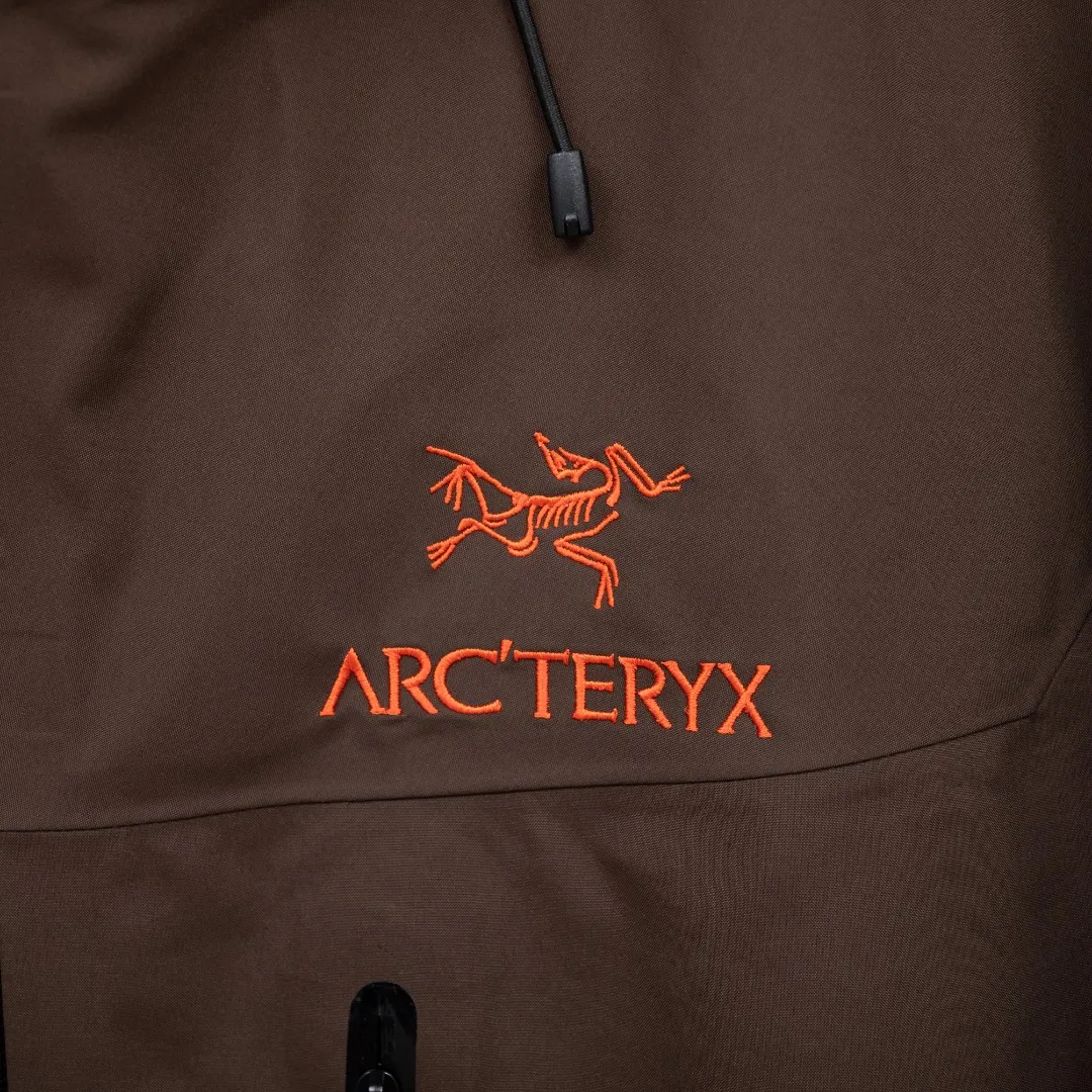 Alpha SV GORE-TEX Pro Hardshell Jacket D38024933 — view 5
