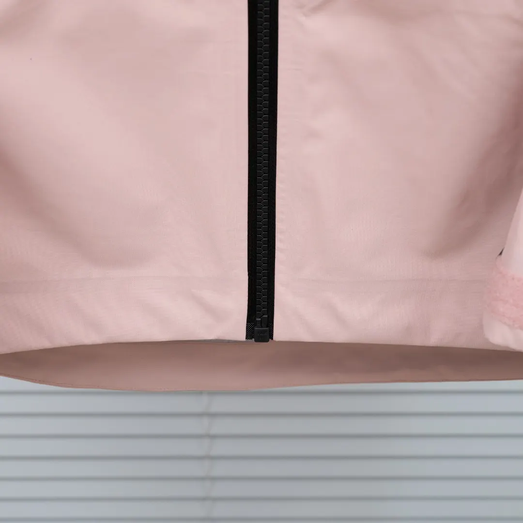Alpha SV GORE-TEX Pro Hardshell Jacket D38024937 — view 8