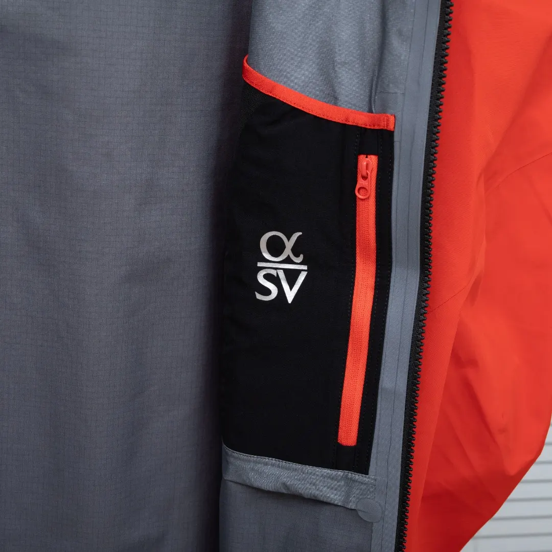 Alpha SV GORE-TEX Pro Hooded Shell Jacket D38024934 — view 14