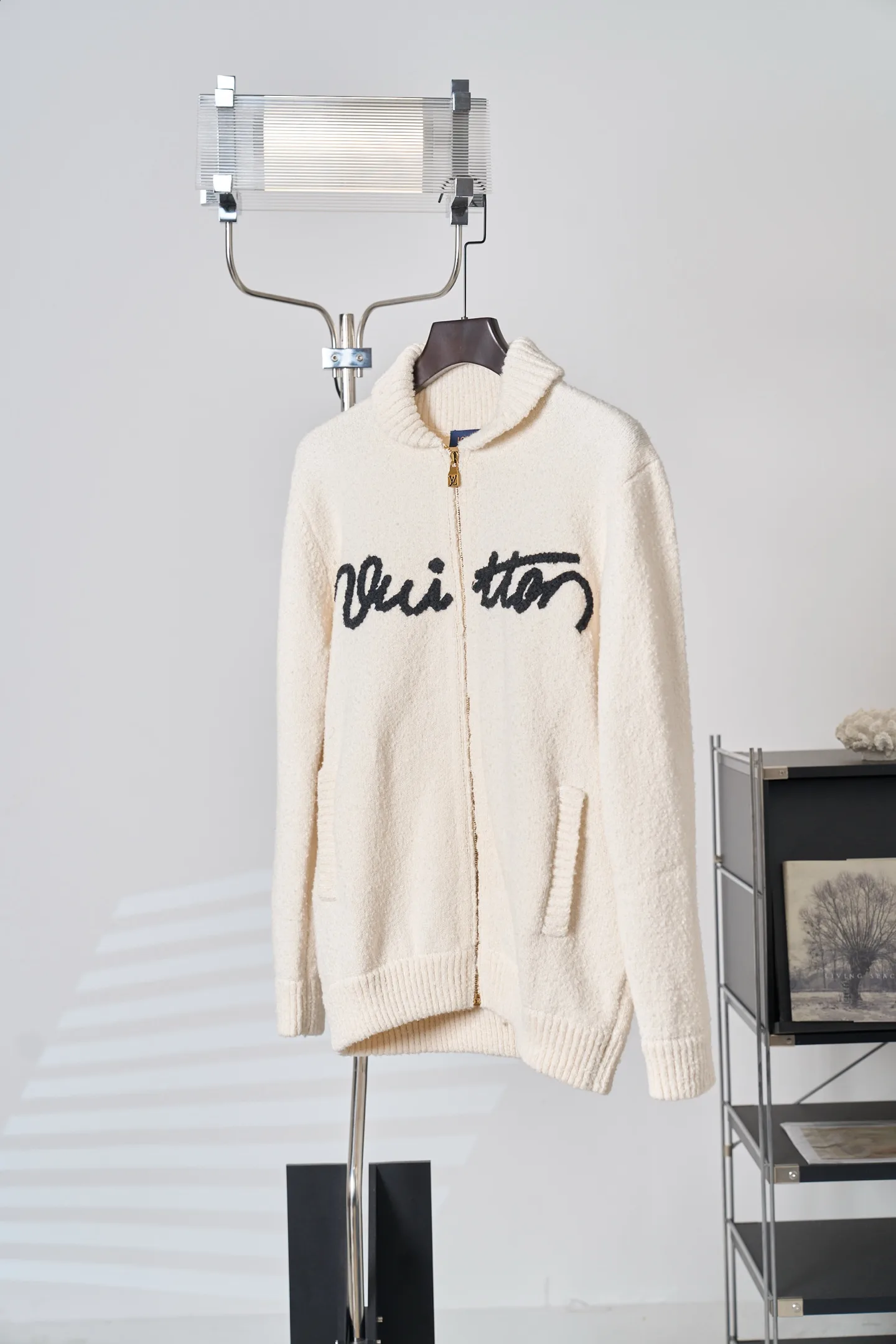 Logo Embroidered Zip-Up Wool Cardigan D38520413 — view 3