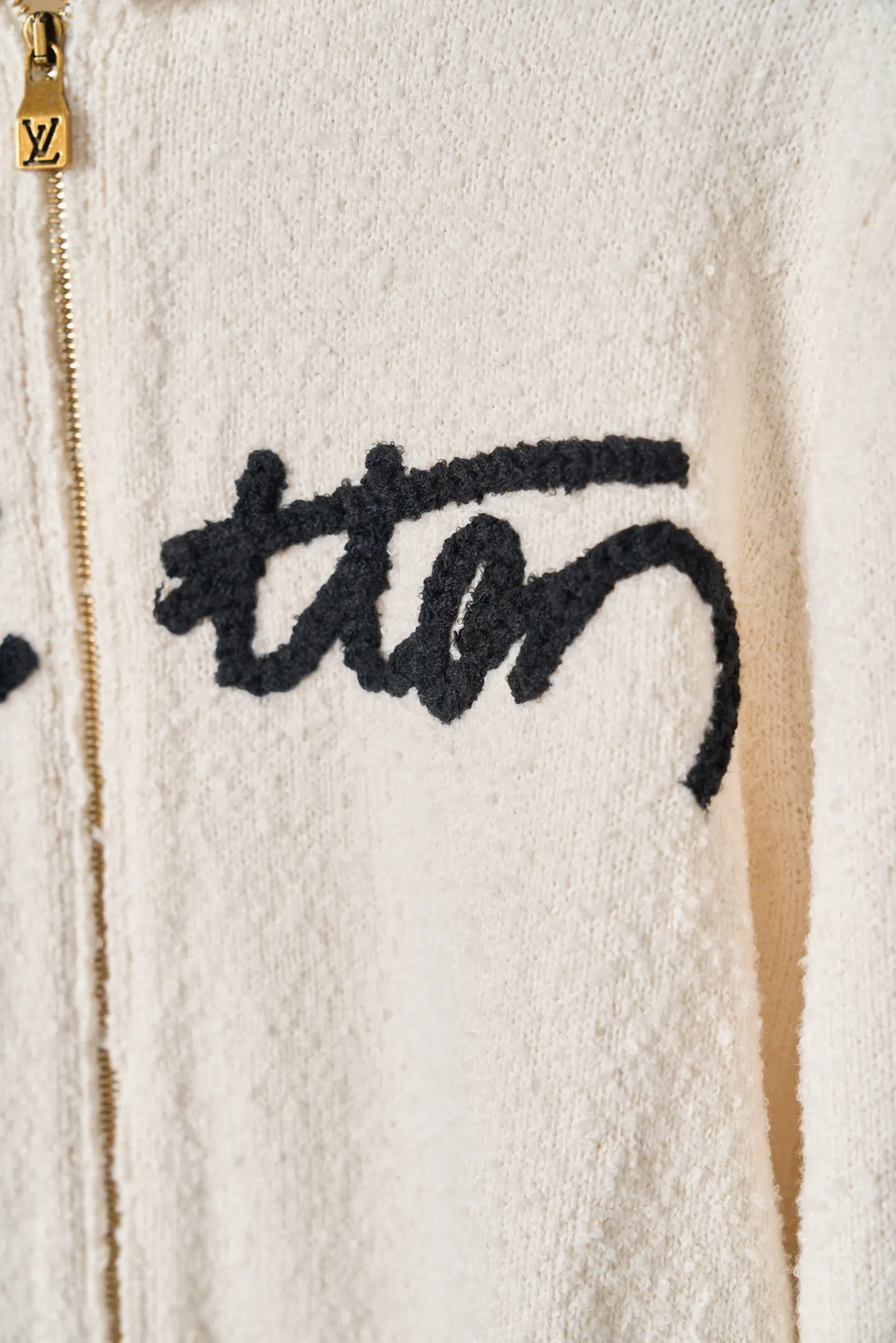 Logo Embroidered Zip-Up Wool Cardigan D38520413 — view 9