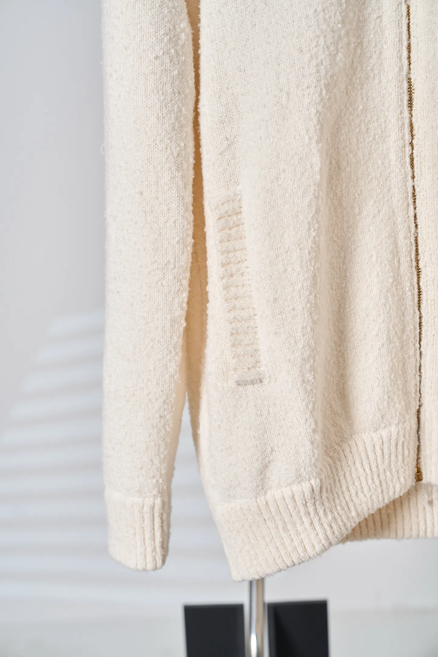 Logo Embroidered Zip-Up Wool Cardigan D38520413 — view 11