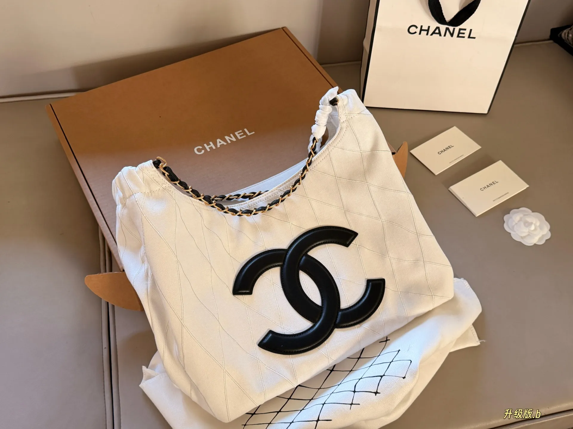 Chanel Coco Beach Quilted Tote Bag D38517991 — view 2
