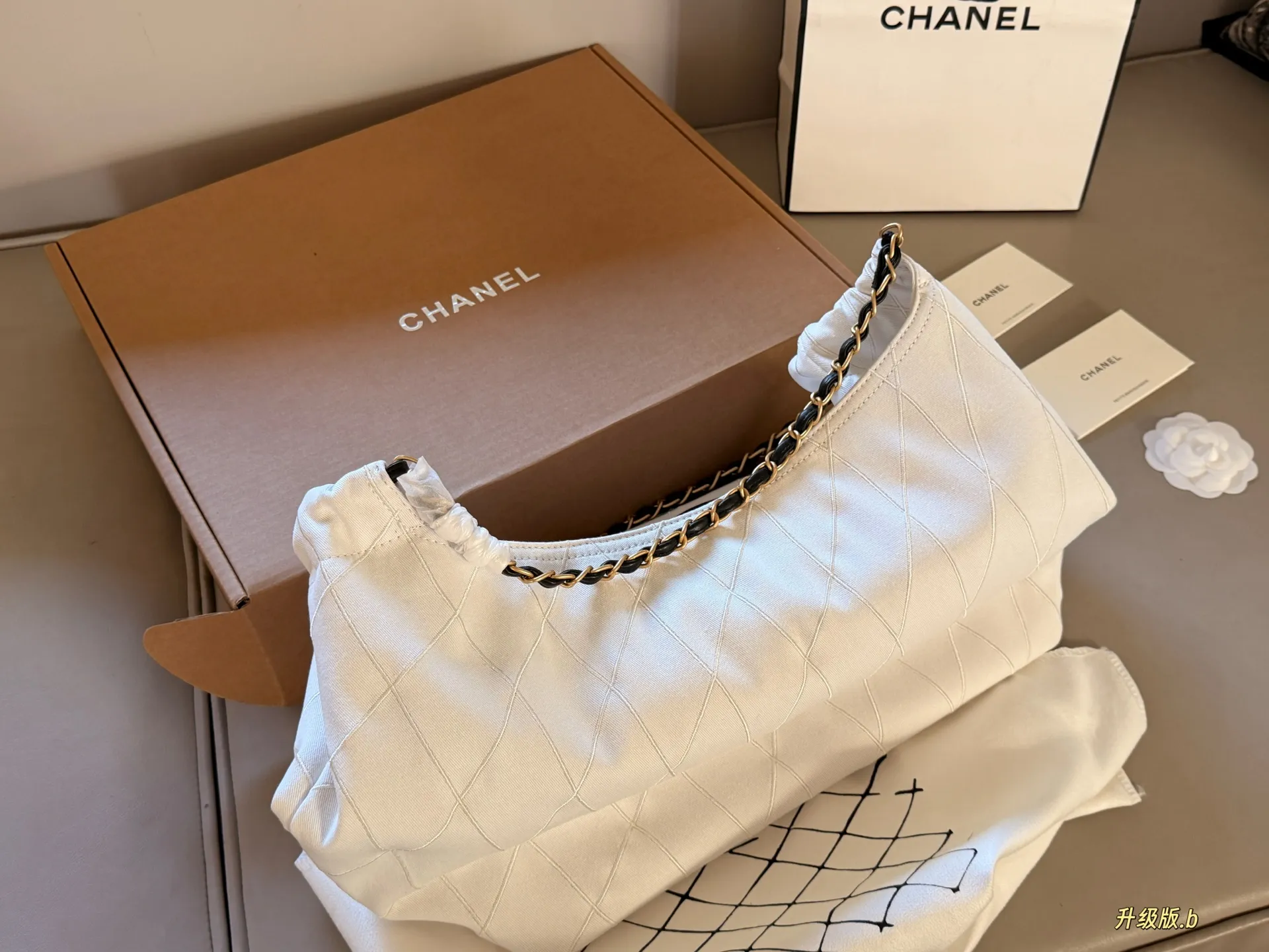 Chanel Coco Beach Quilted Tote Bag D38517991 — view 6