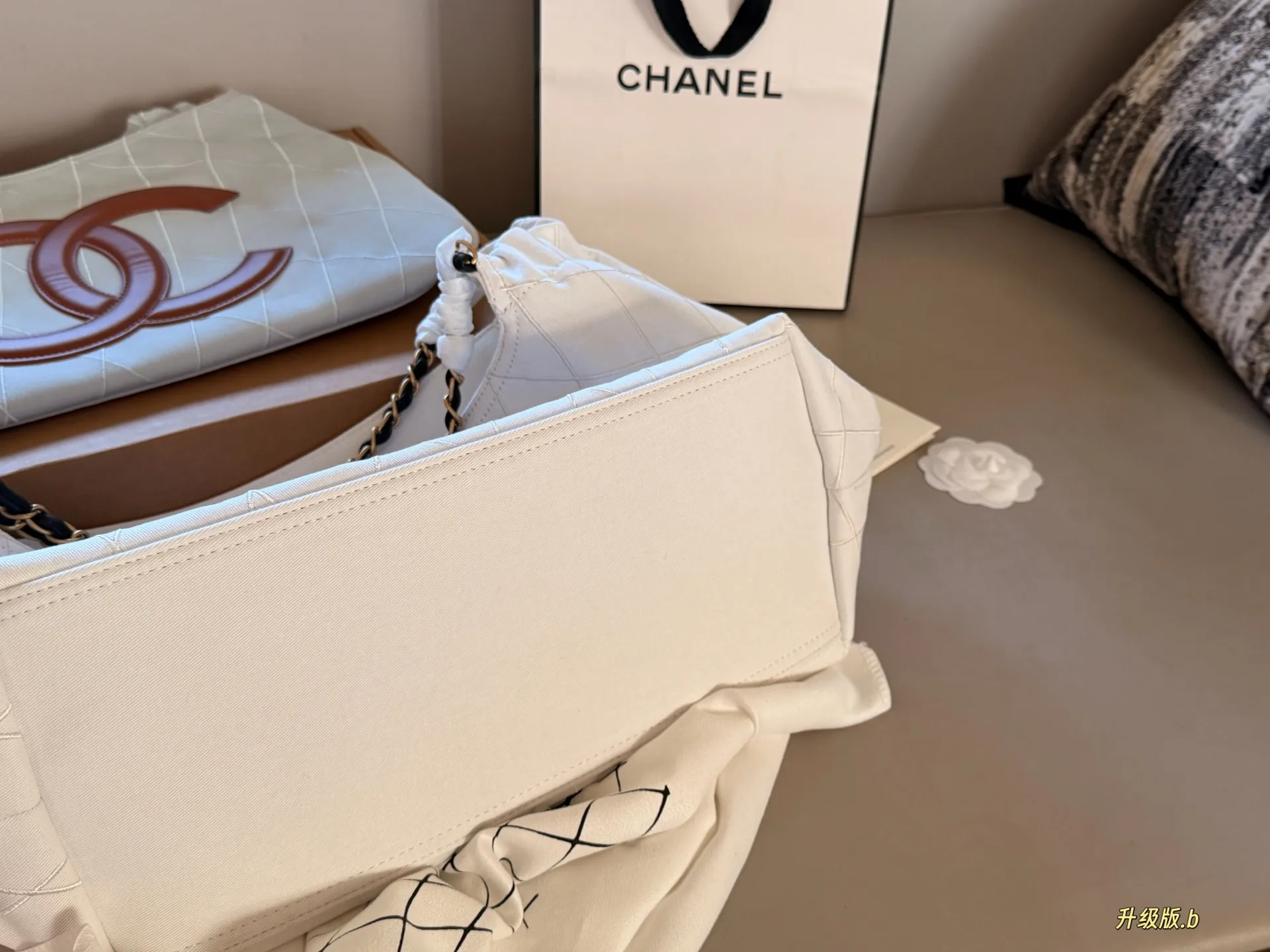 Chanel Coco Beach Quilted Tote Bag D38517991 — view 8
