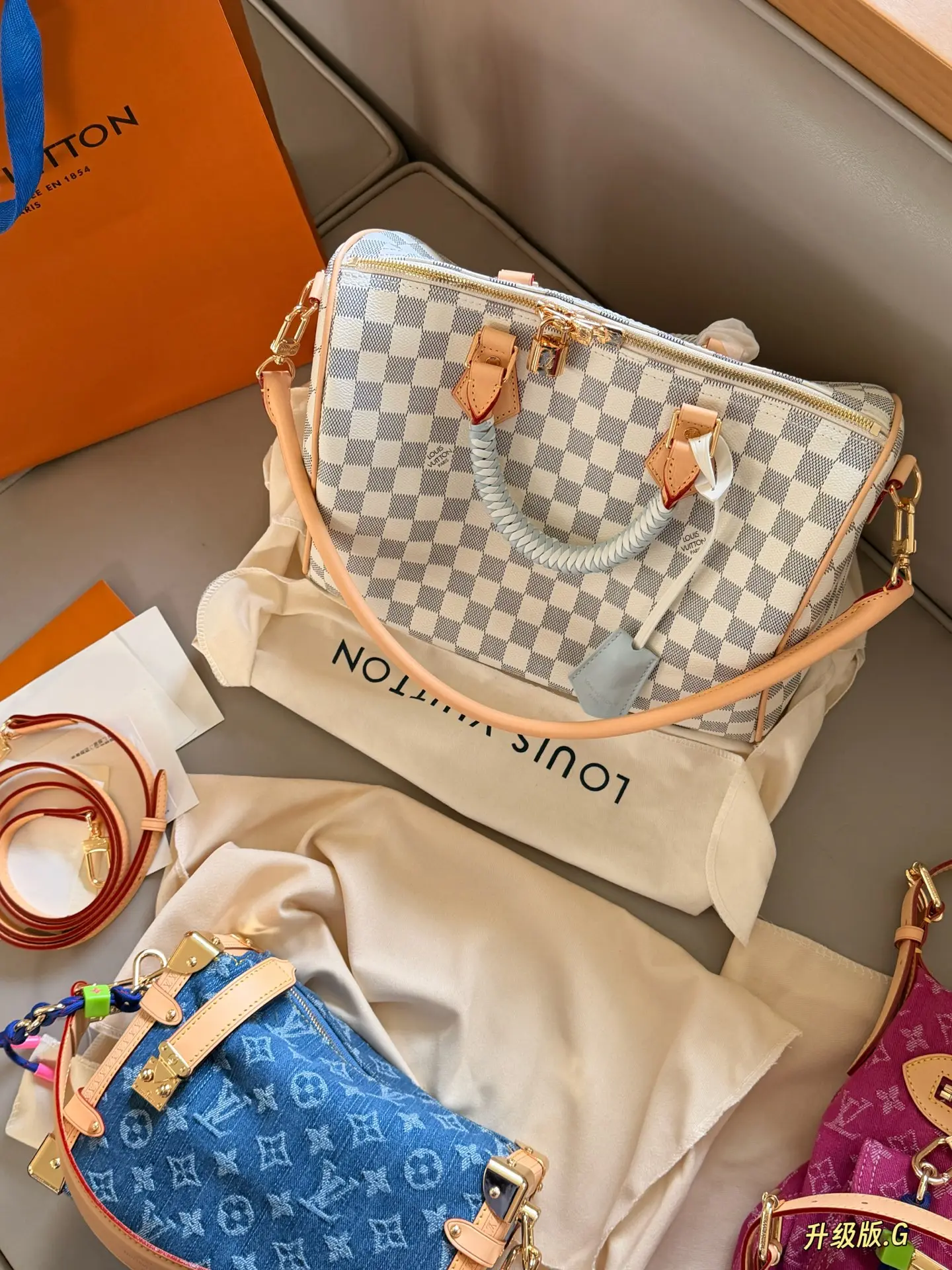 Speedy 30 Damier Azur Top-Handle Bag D39018009 — view 2