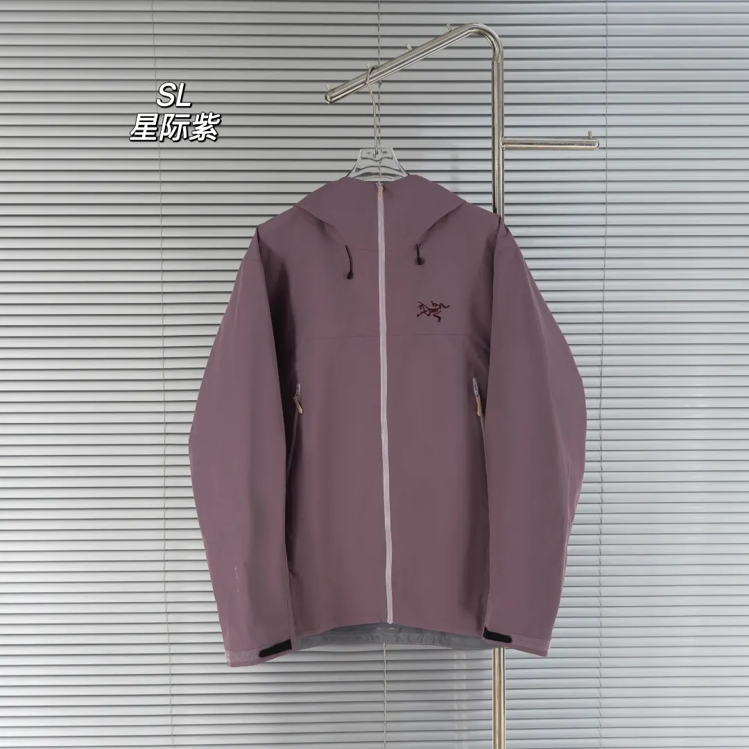 Beta SL GORE-TEX Hooded Shell Jacket D39013832