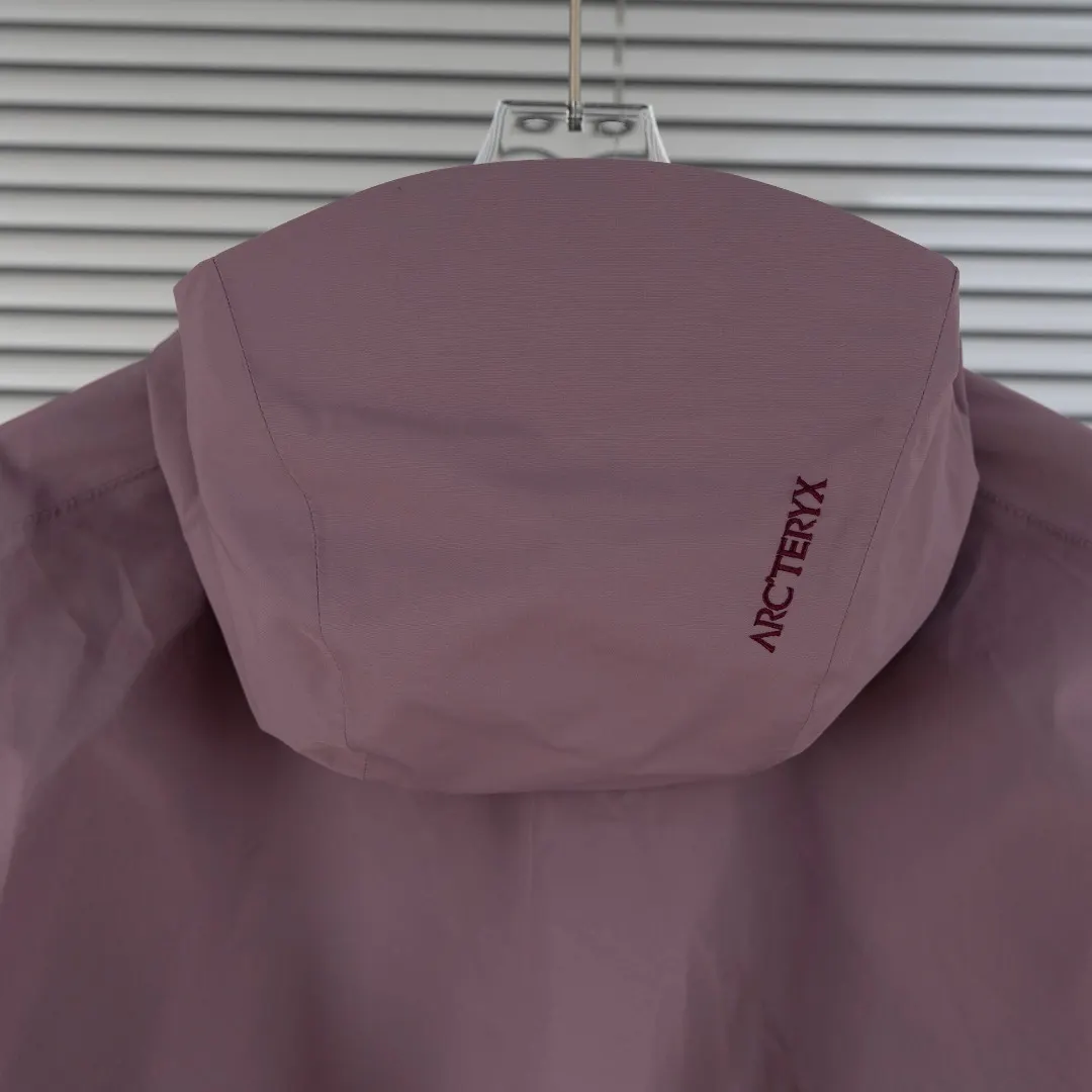 Beta SL GORE-TEX Hooded Shell Jacket D39013832 — view 14