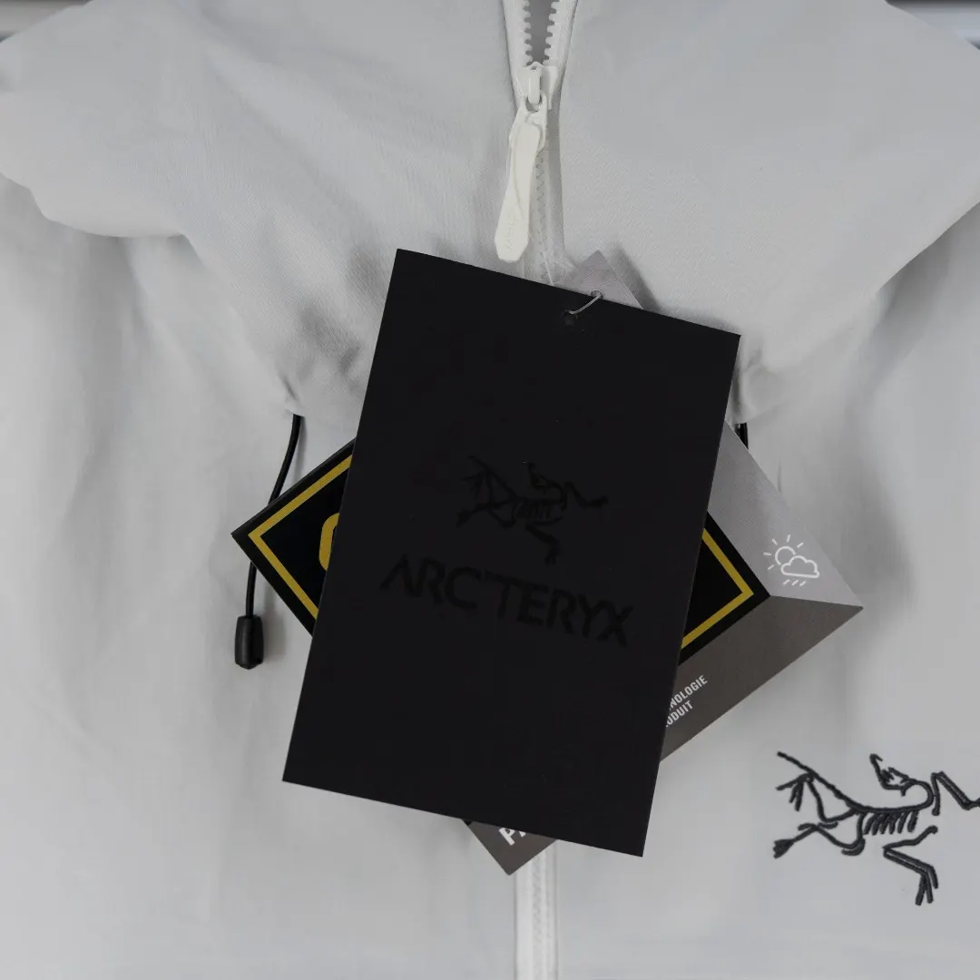 Beta SL GORE-TEX Hooded Shell Jacket D39013834 — view 11
