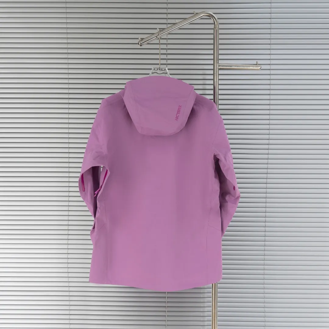 Beta SL GORE-TEX Hooded Shell Jacket D39013836 — view 2