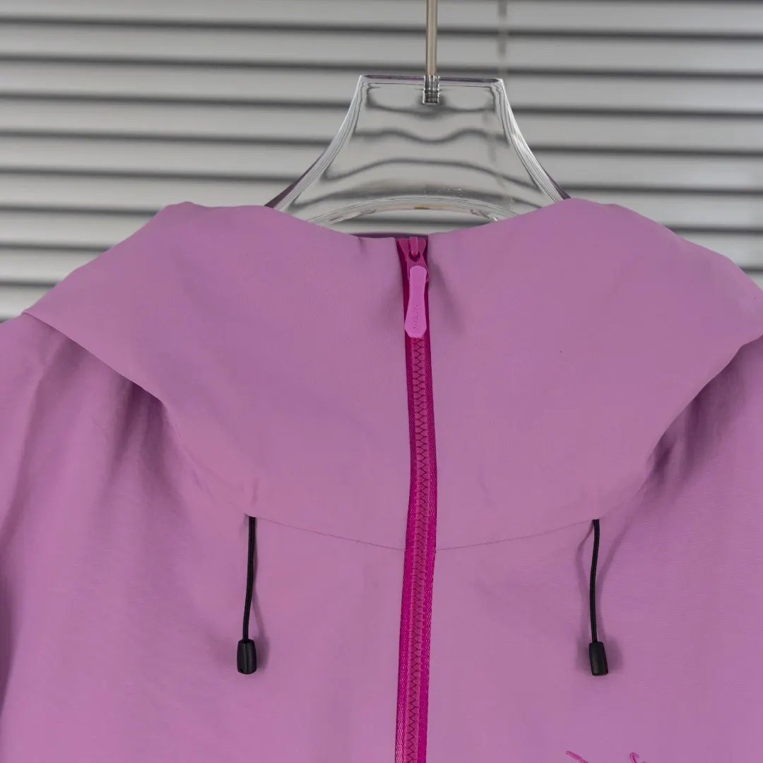 Beta SL GORE-TEX Hooded Shell Jacket D39013836 — view 4