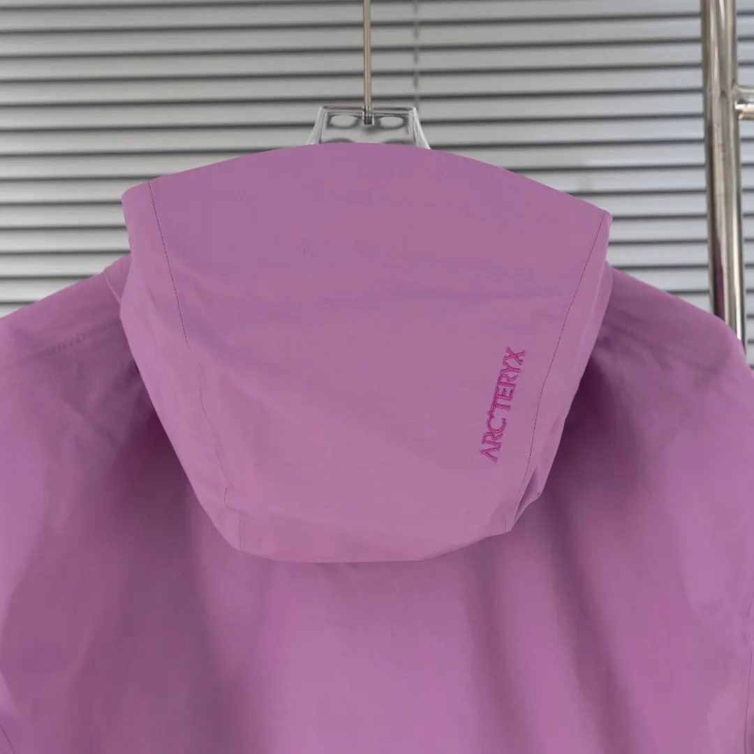 Beta SL GORE-TEX Hooded Shell Jacket D39013836 — view 13