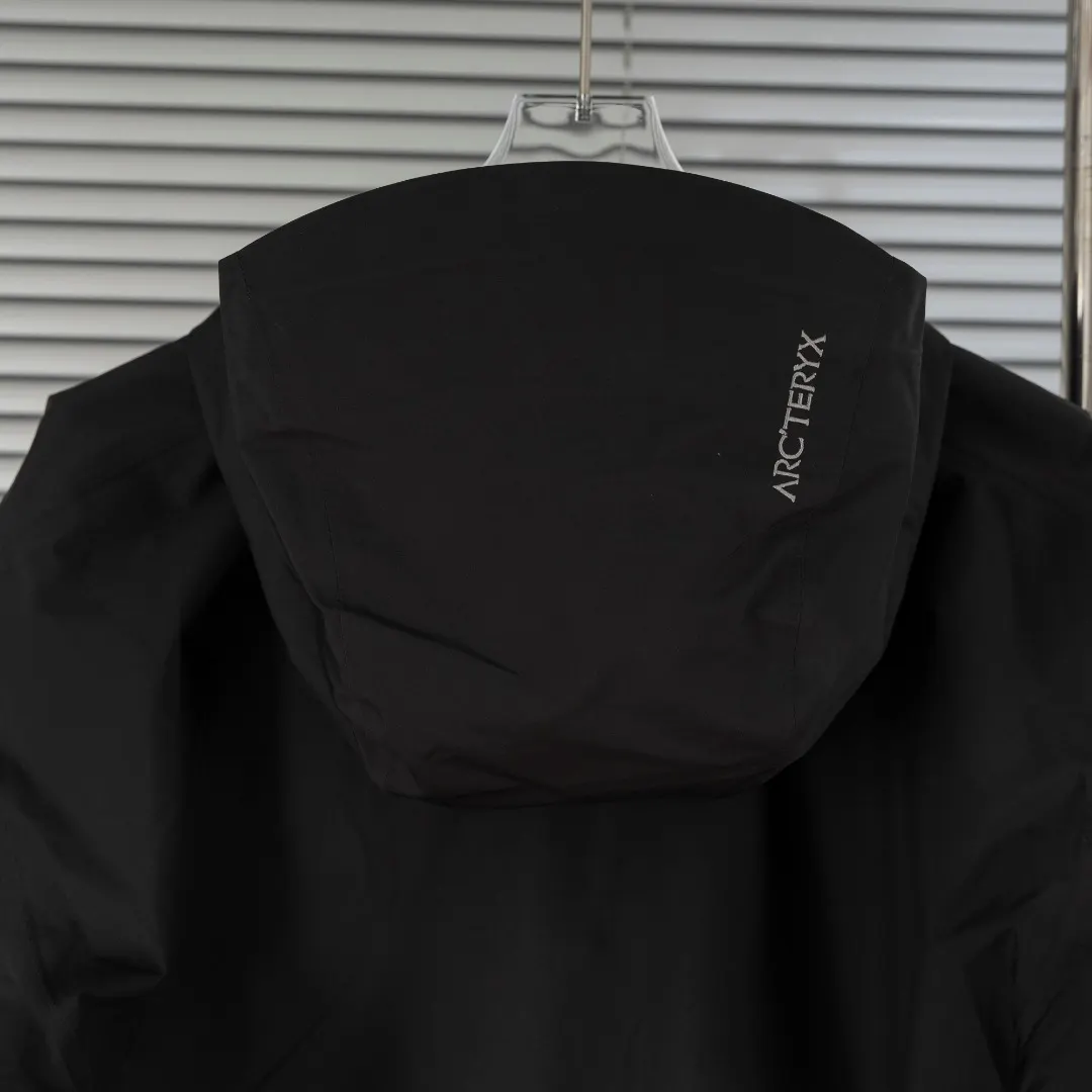 Beta SL GORE-TEX Hooded Shell Jacket D39013830 — view 13