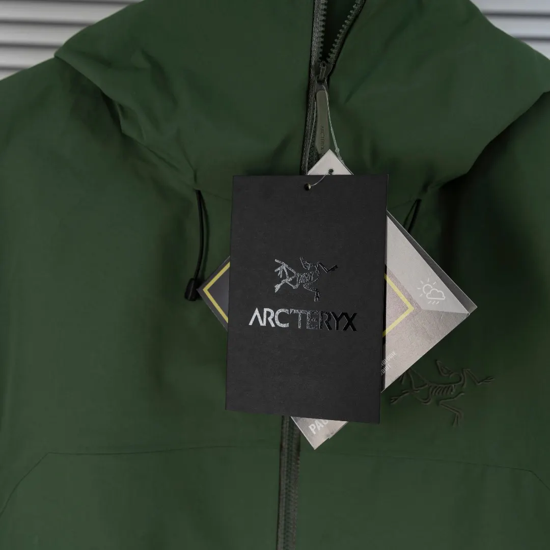 Beta SL GORE-TEX Hooded Shell Jacket D39013831 — view 10