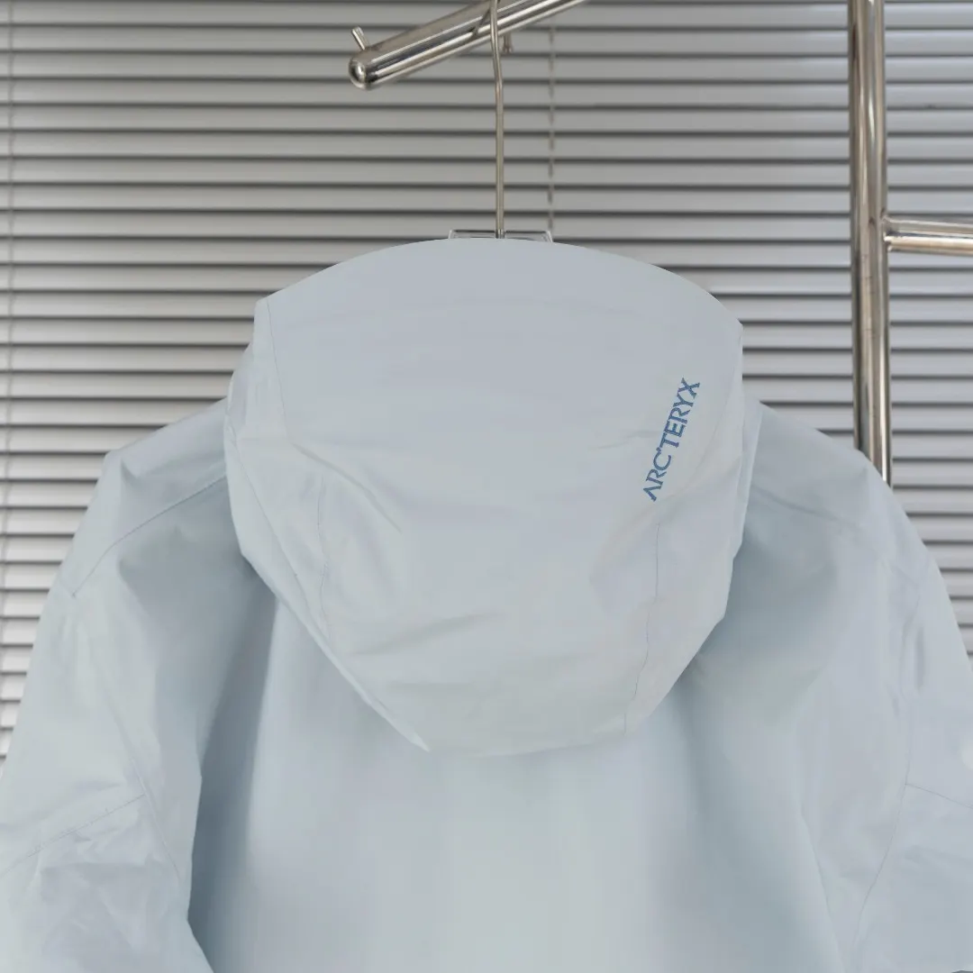 Beta Lightweight GORE-TEX Shell Jacket D39013828 — view 14