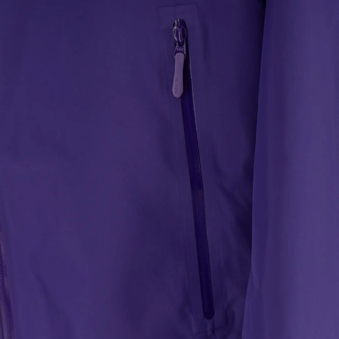 Beta Lightweight GORE-TEX Hooded Jacket D39013824 — view 6