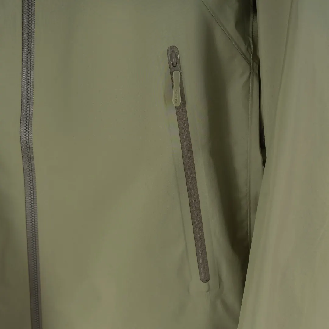Beta Lightweight GORE-TEX Hooded Jacket D39013826 — view 6