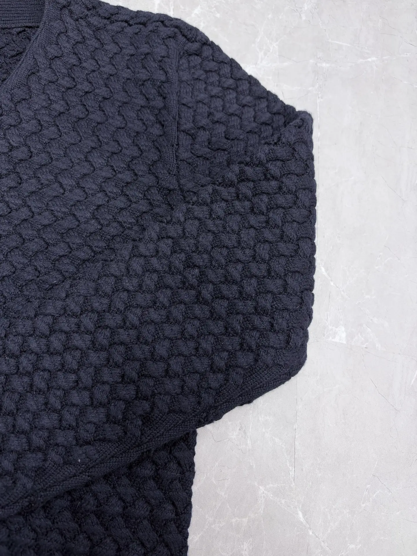 Intrecciato Textured Wool Cardigan D39020500 — view 5