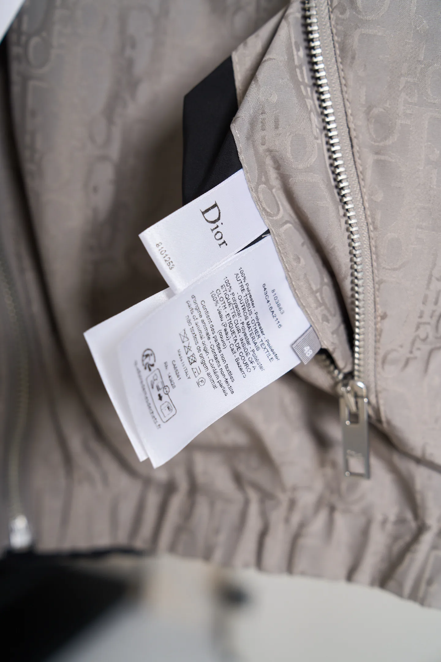 Dior Oblique Reversible Hooded Jacket D39520409 — view 22