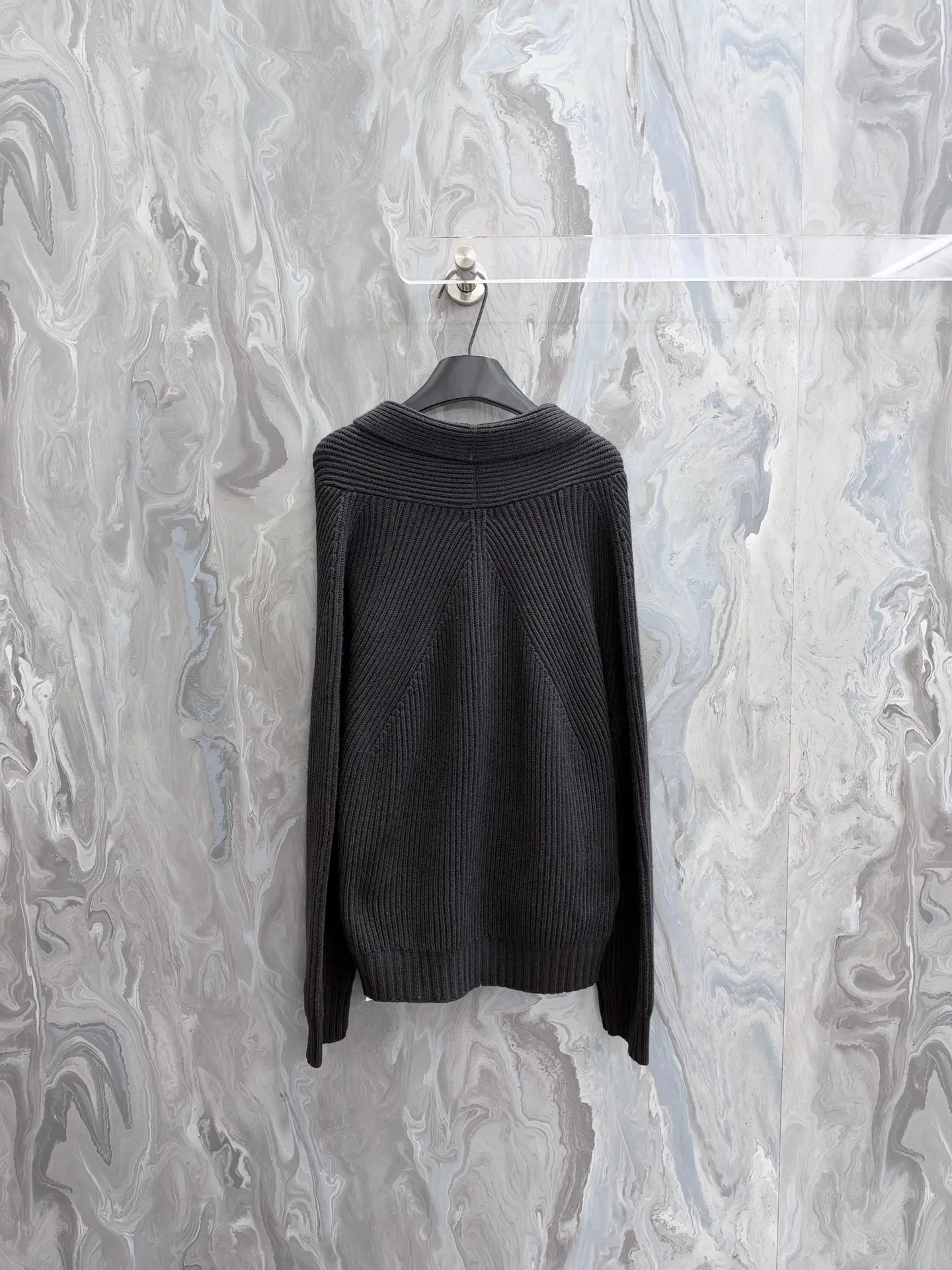 Double-Breasted Ribbed Cashmere Cardigan D39520501 — view 2