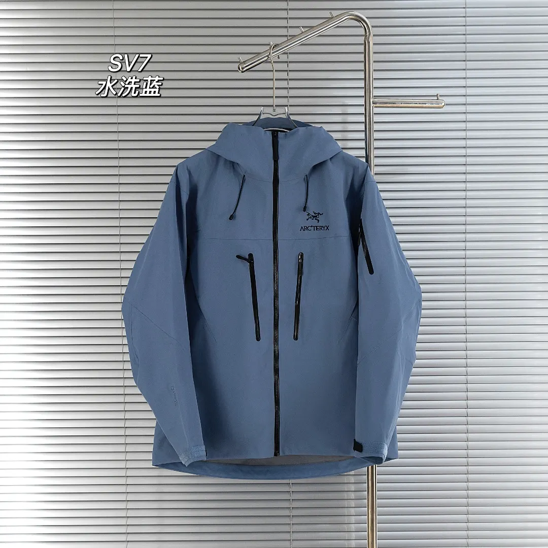 Alpha SV GORE-TEX Pro Hardshell Jacket D40013814